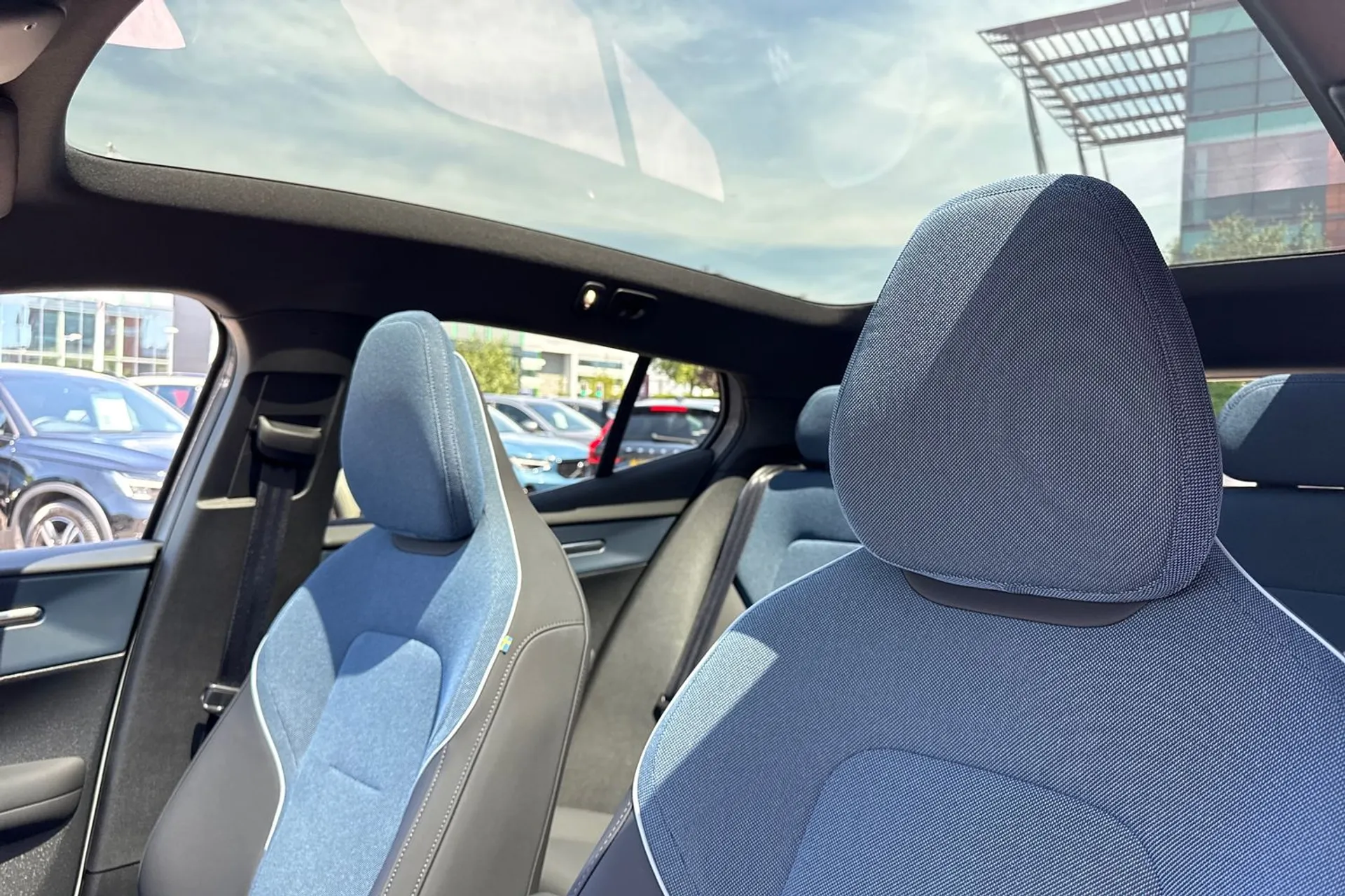 Volvo EX30 thumbnail image number 27