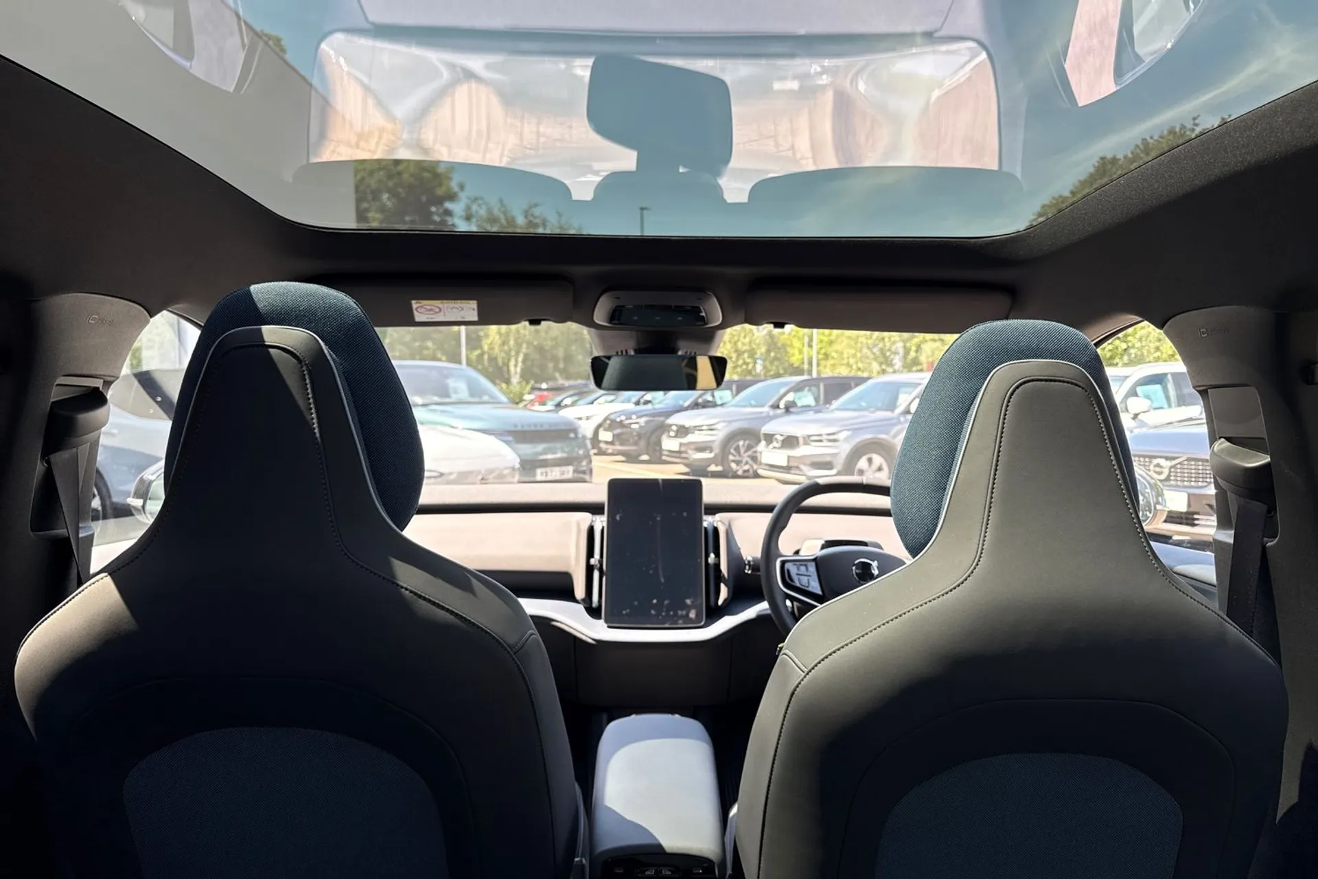 Volvo EX30 thumbnail image number 20