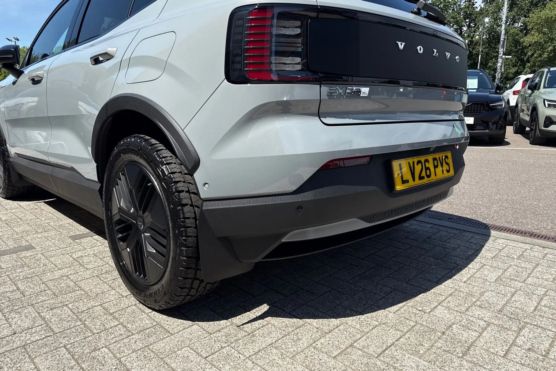 Volvo EX30 thumbnail image number 16