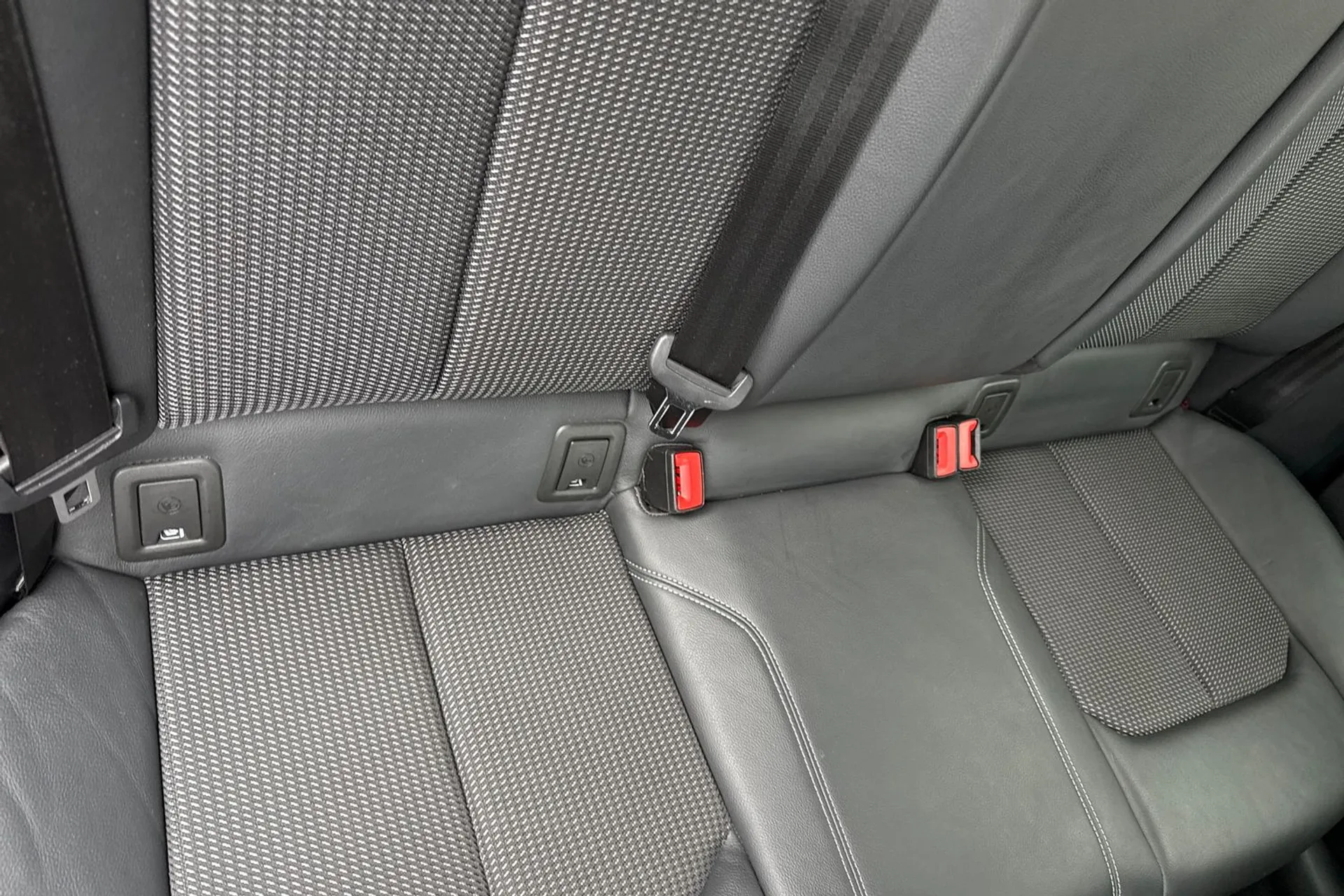 Audi Q2 thumbnail image number 25