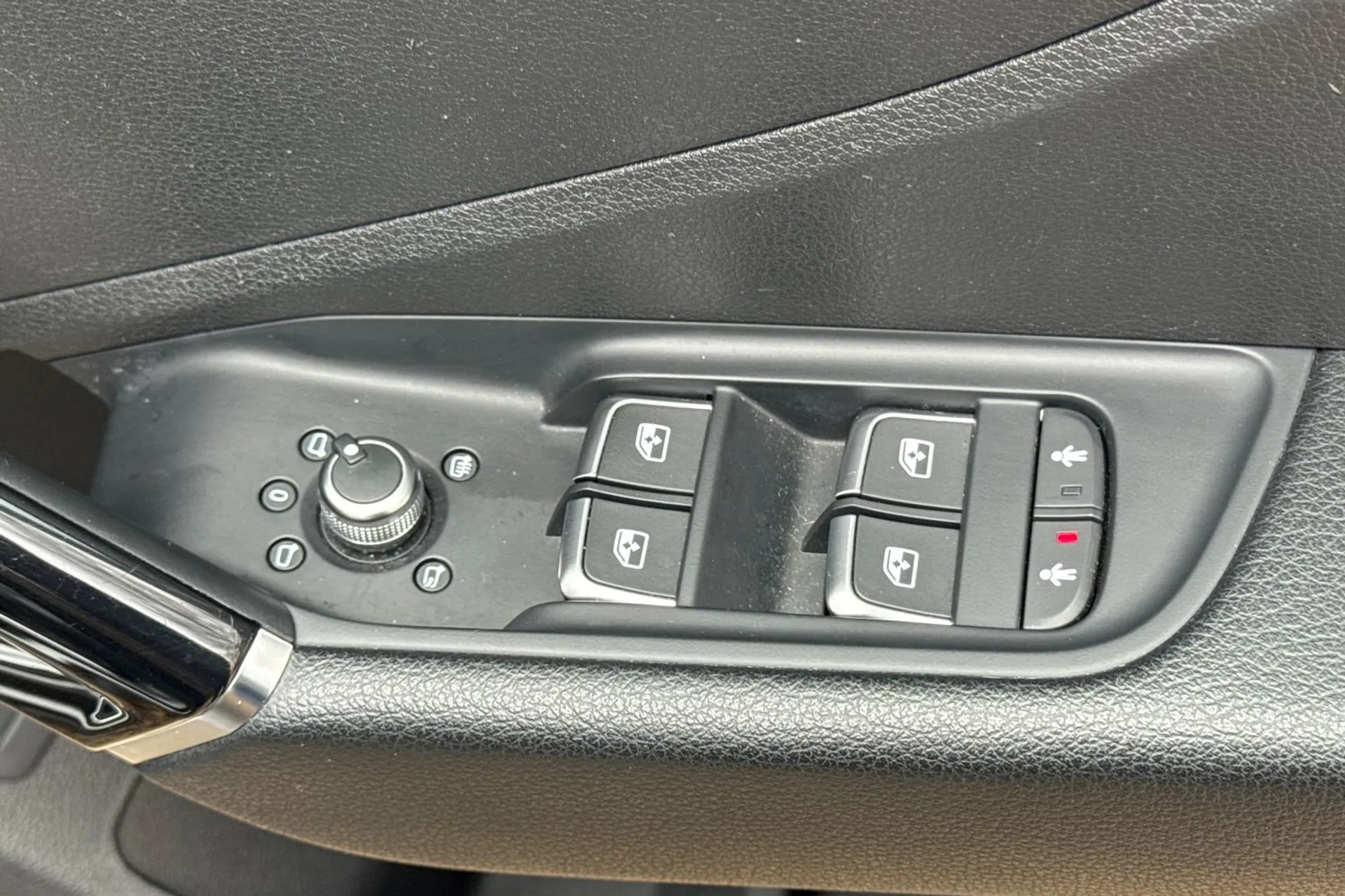 Audi Q2 thumbnail image number 50