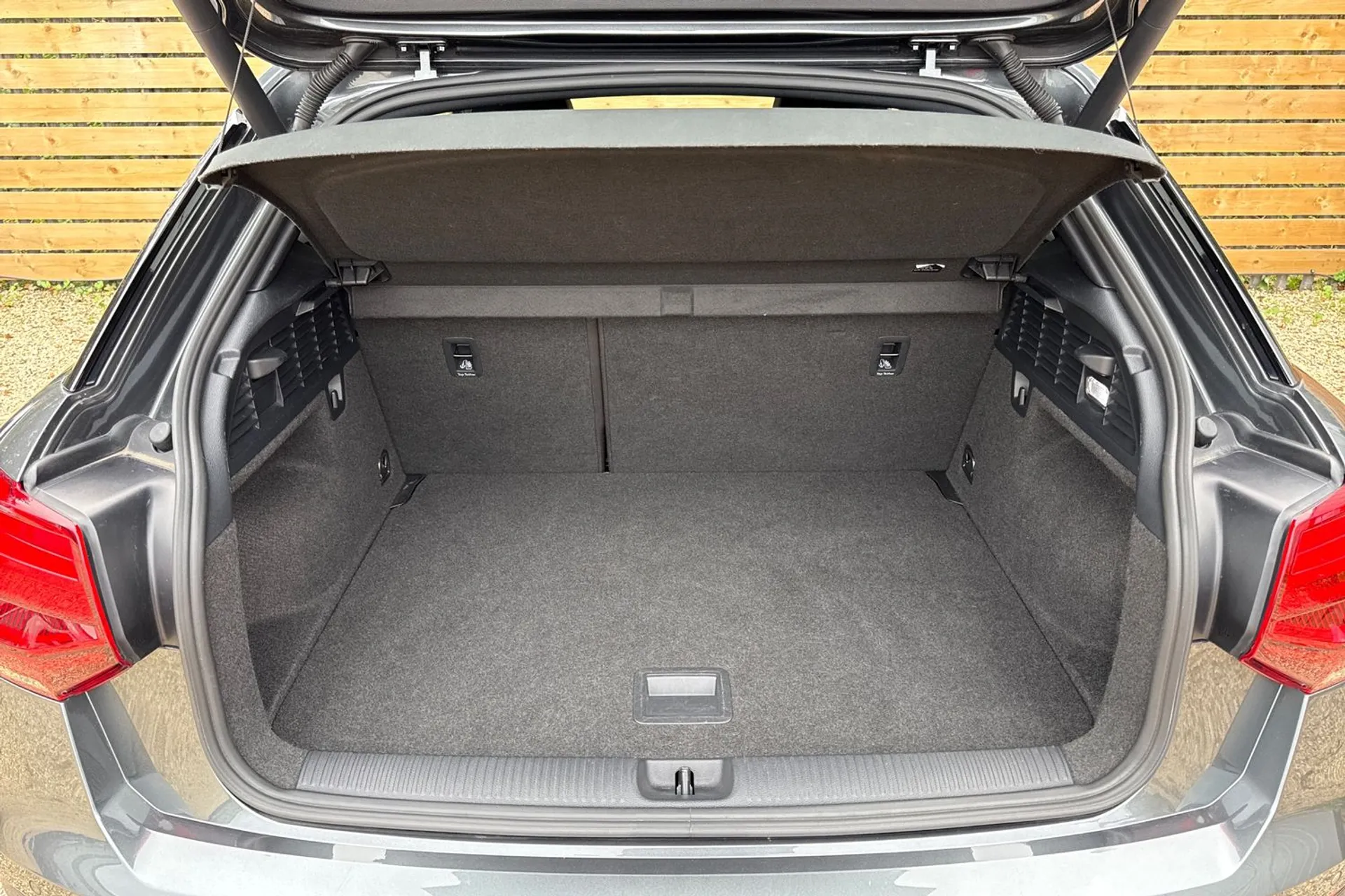 Audi Q2 thumbnail image number 20