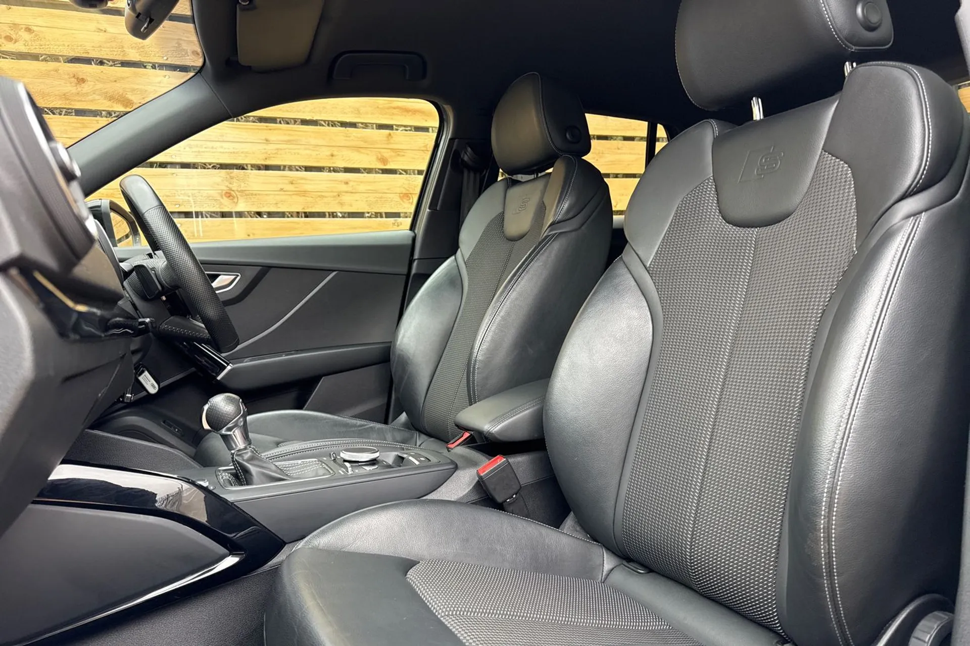 Audi Q2 thumbnail image number 29