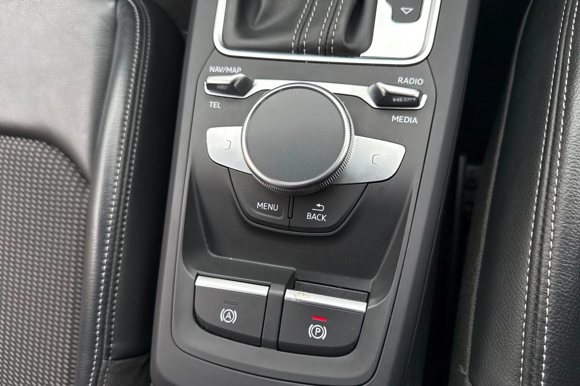 Audi Q2 thumbnail image number 49