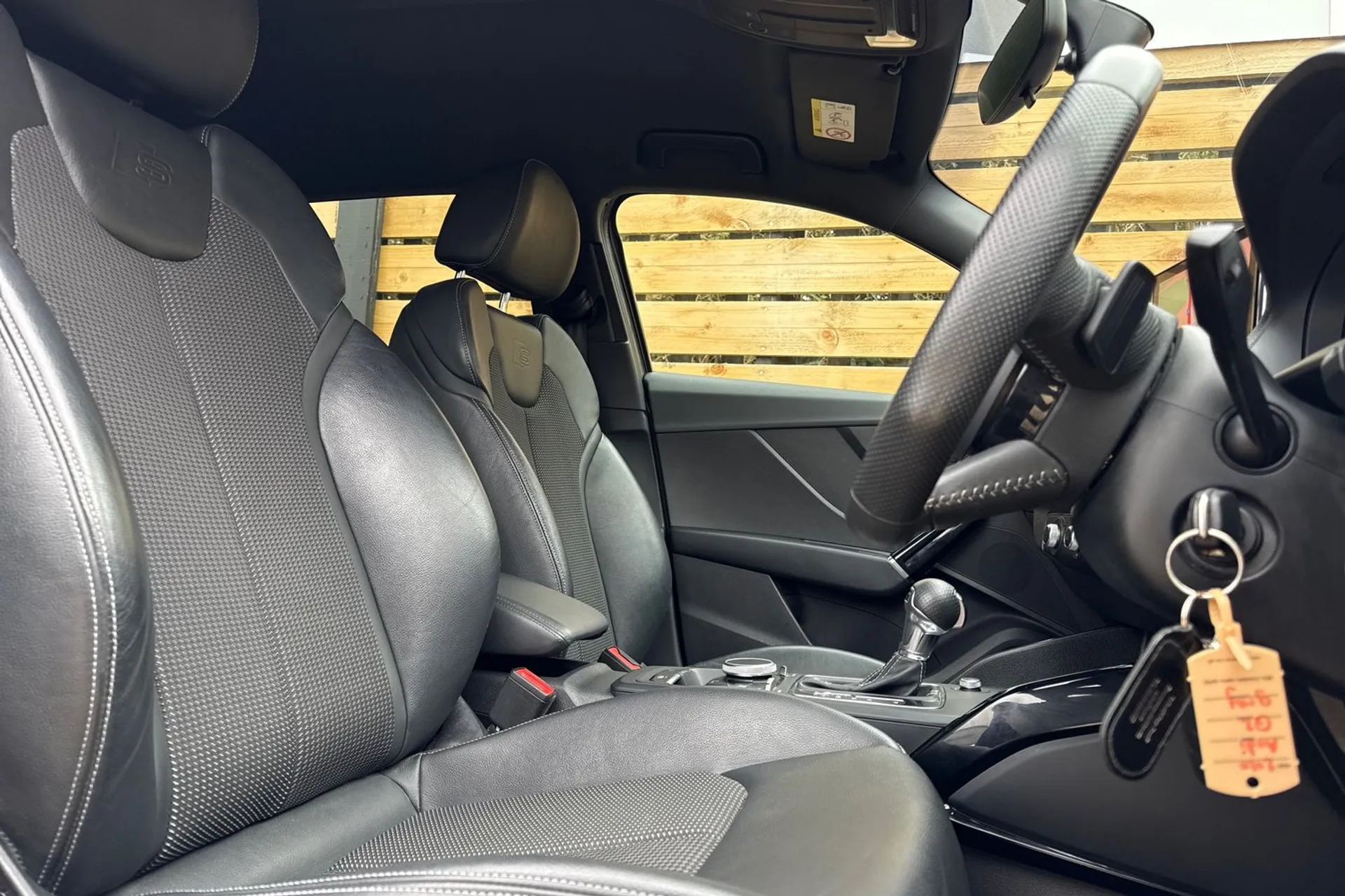 Audi Q2 thumbnail image number 26