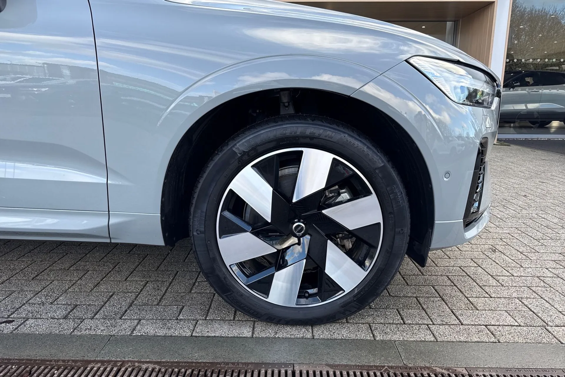 Volvo XC60 thumbnail image number 14