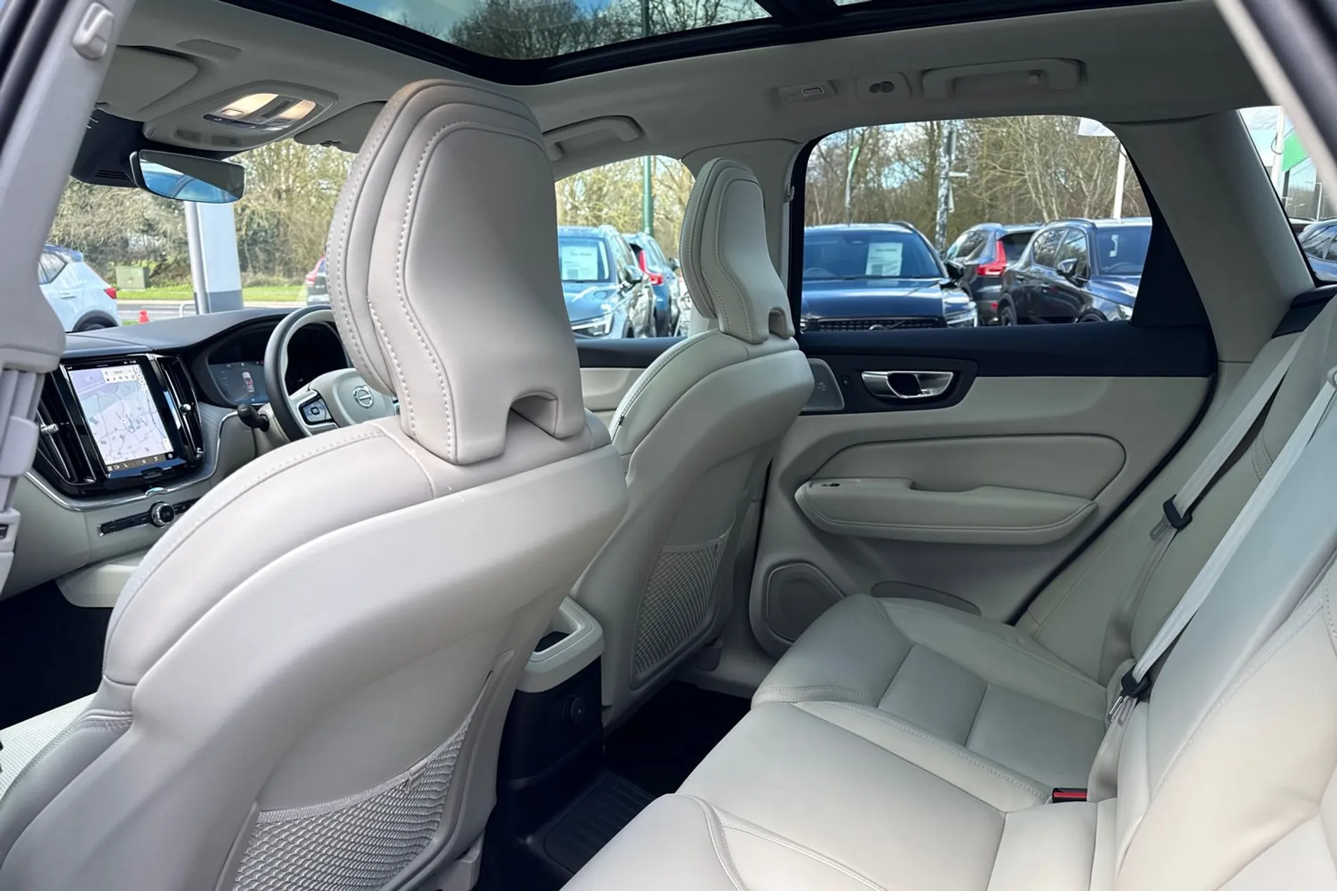 Volvo XC60 thumbnail image number 31