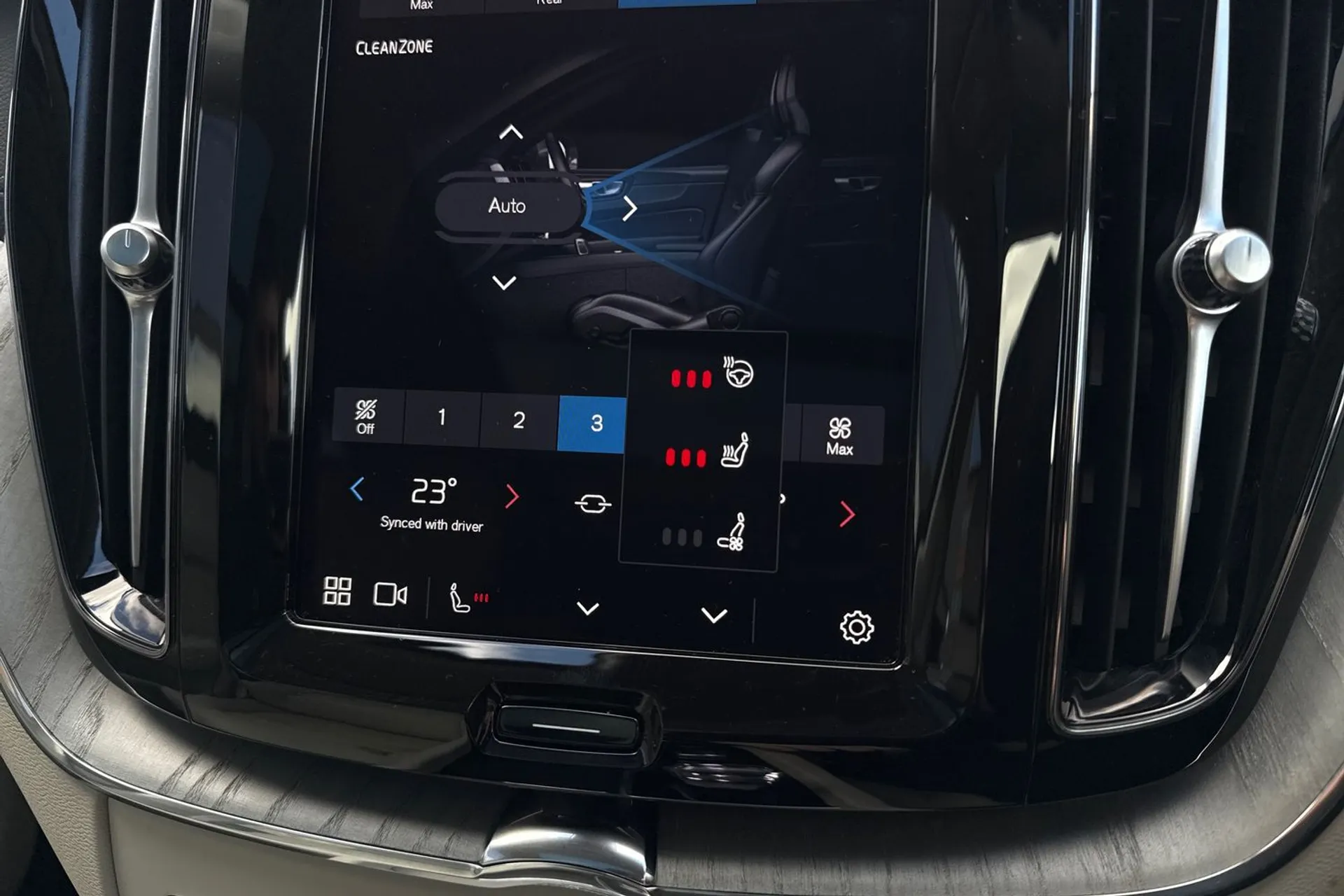 Volvo XC60 thumbnail image number 41