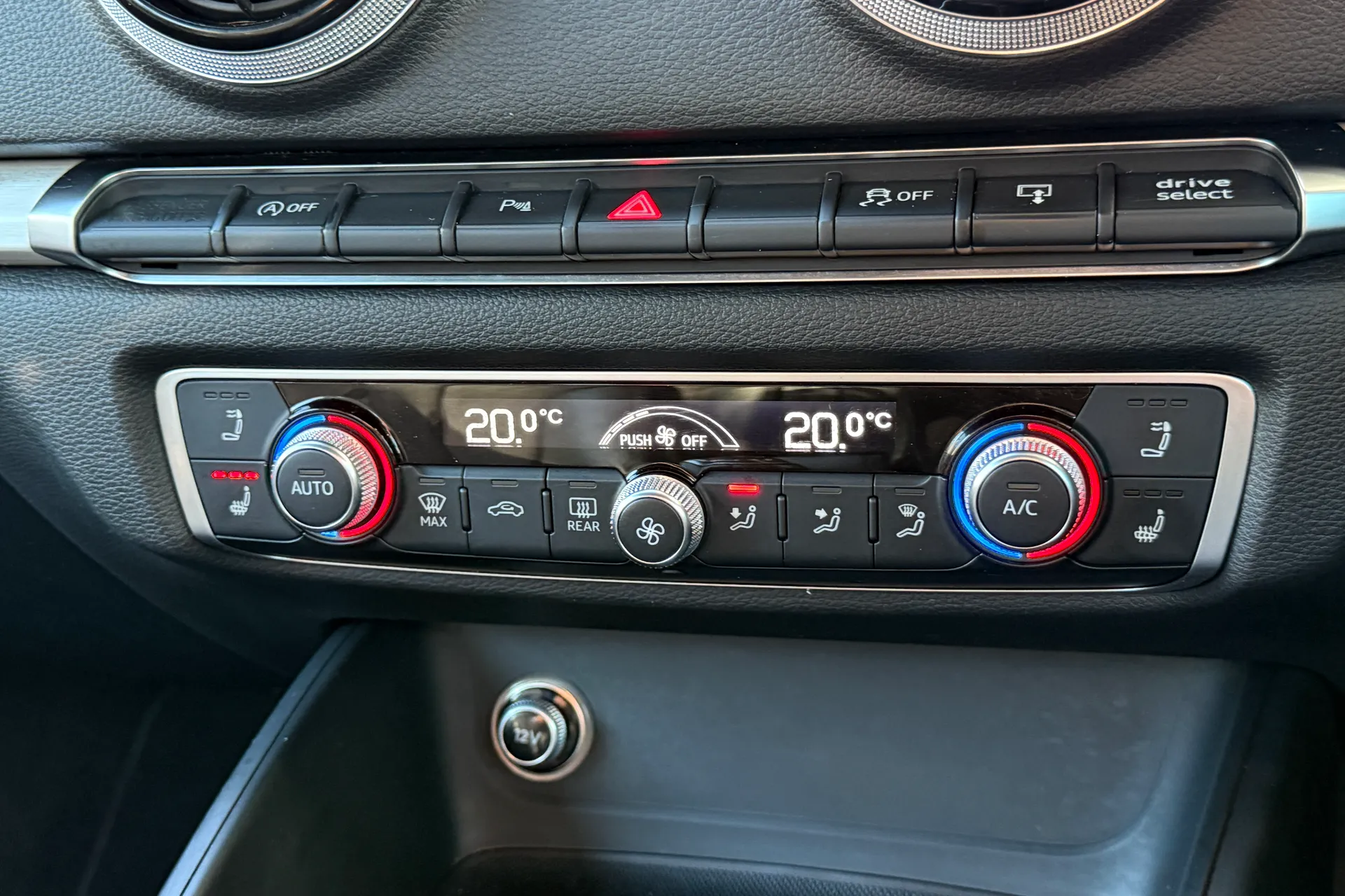 Audi A3 thumbnail image number 28