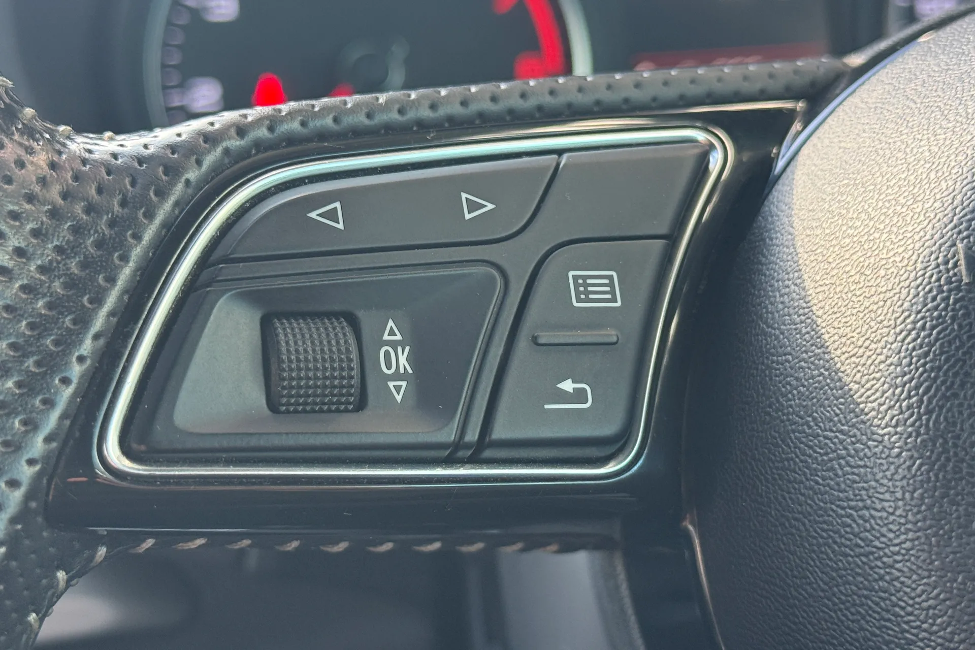 Audi A3 thumbnail image number 9