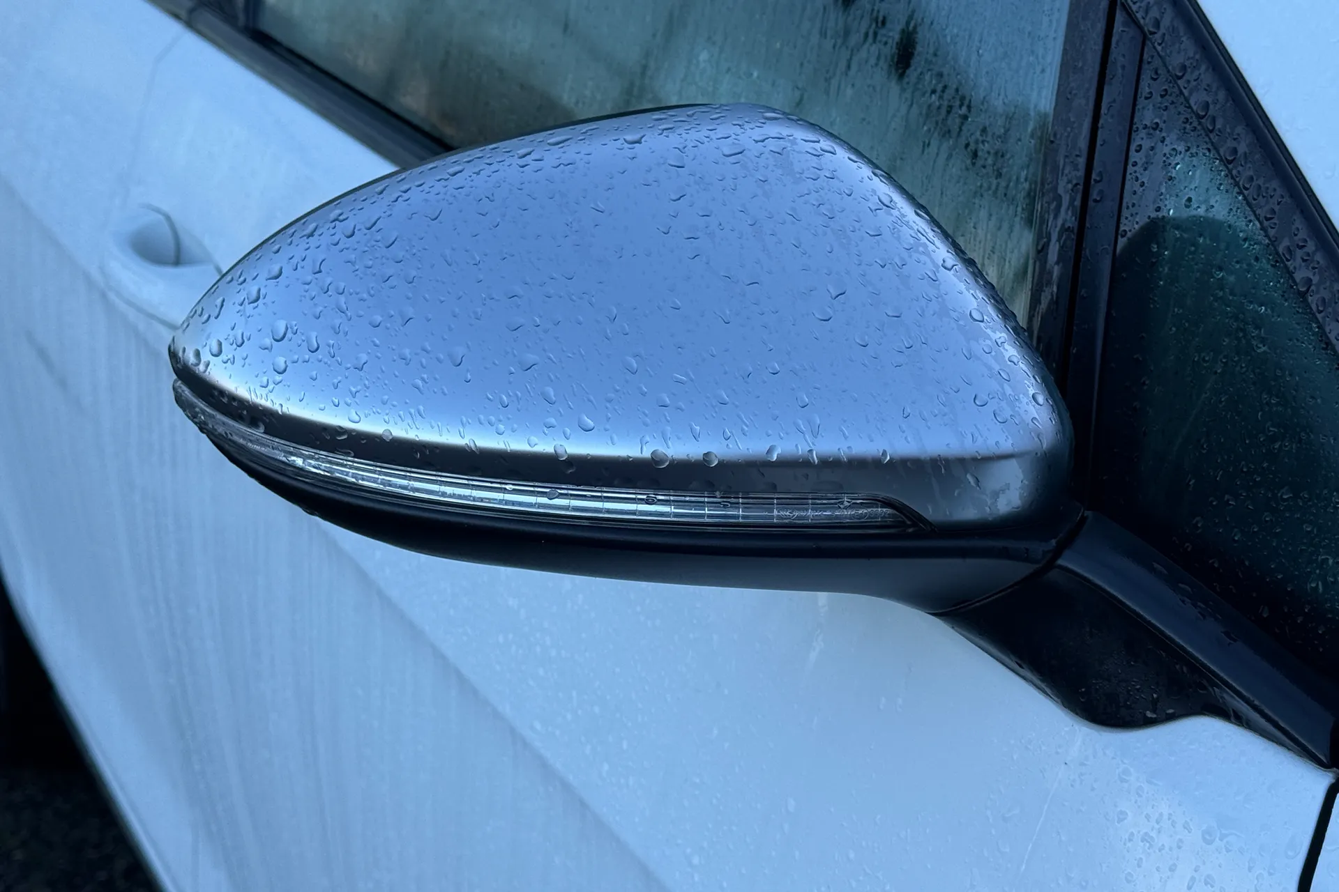 VOLKSWAGEN GOLF thumbnail image number 8