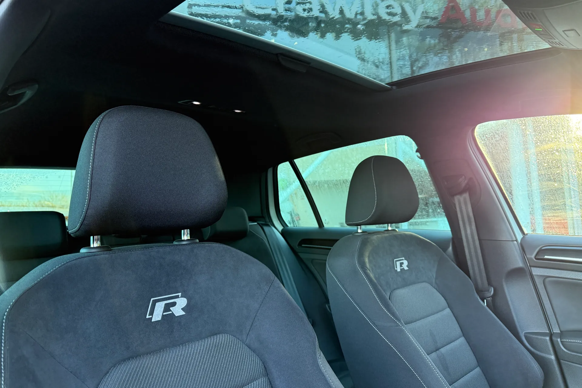 VOLKSWAGEN GOLF thumbnail image number 6