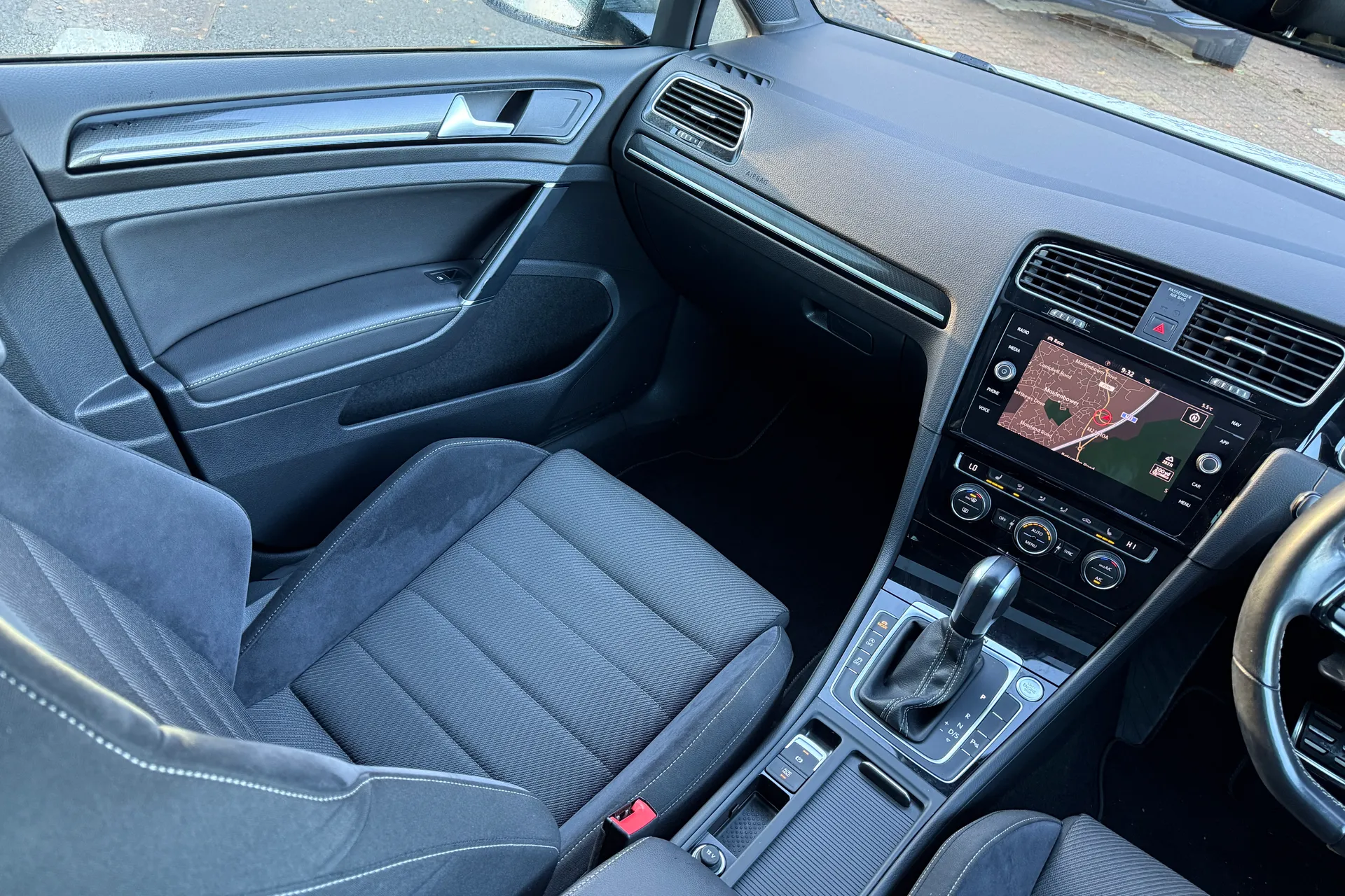 VOLKSWAGEN GOLF thumbnail image number 62