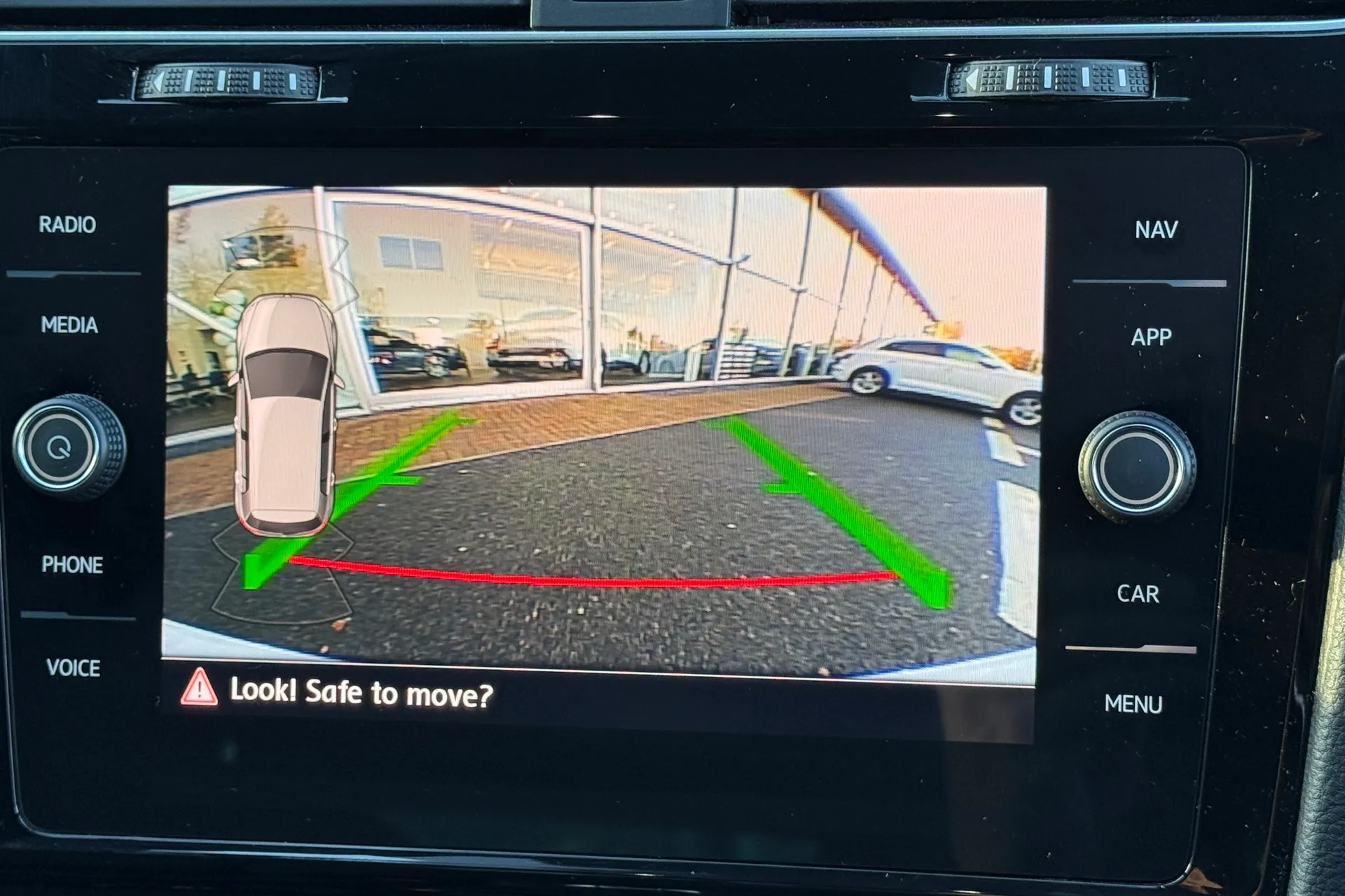 VOLKSWAGEN GOLF thumbnail image number 4