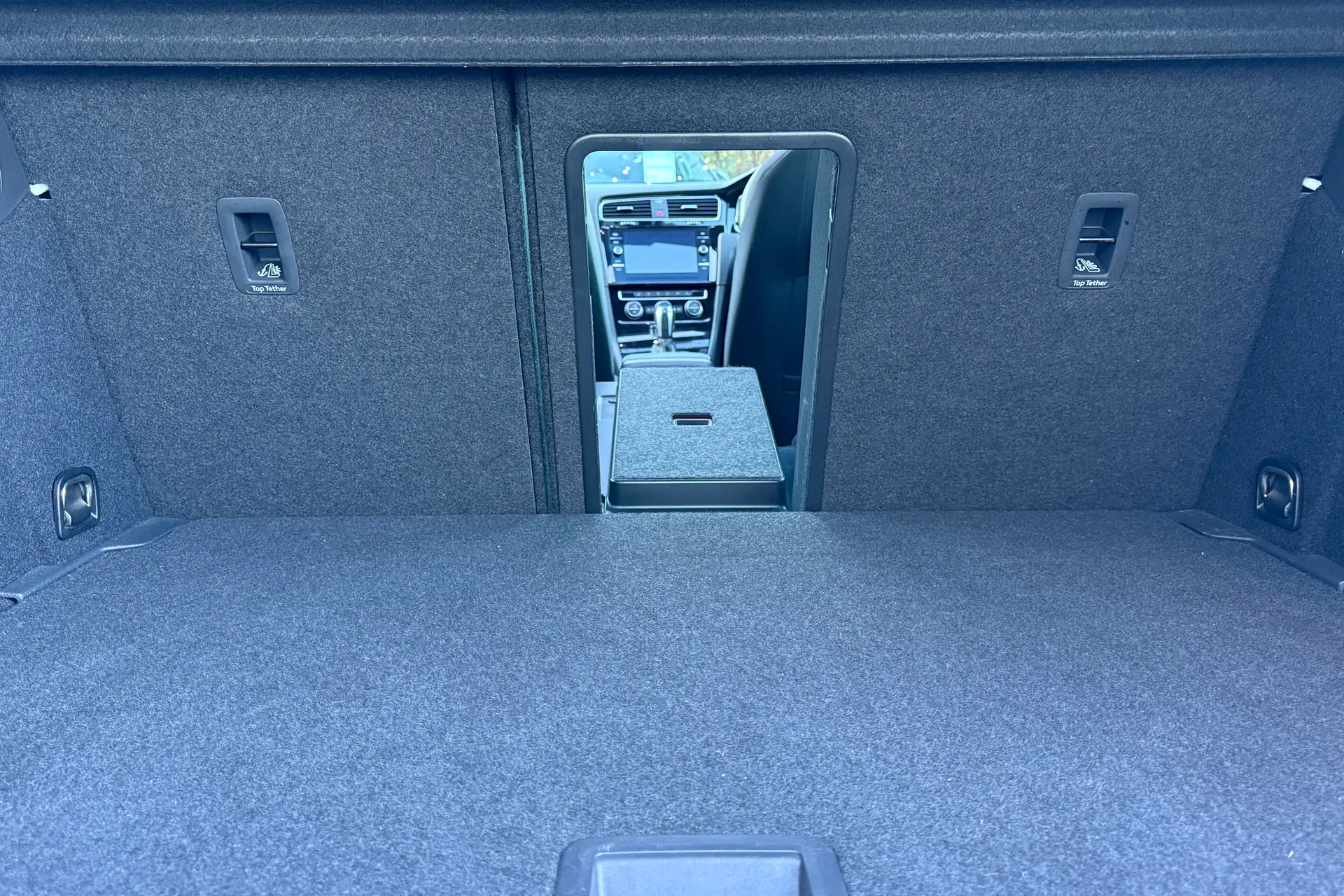 VOLKSWAGEN GOLF thumbnail image number 31