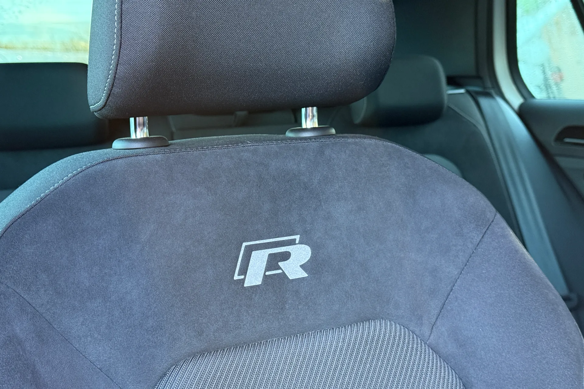 VOLKSWAGEN GOLF thumbnail image number 41