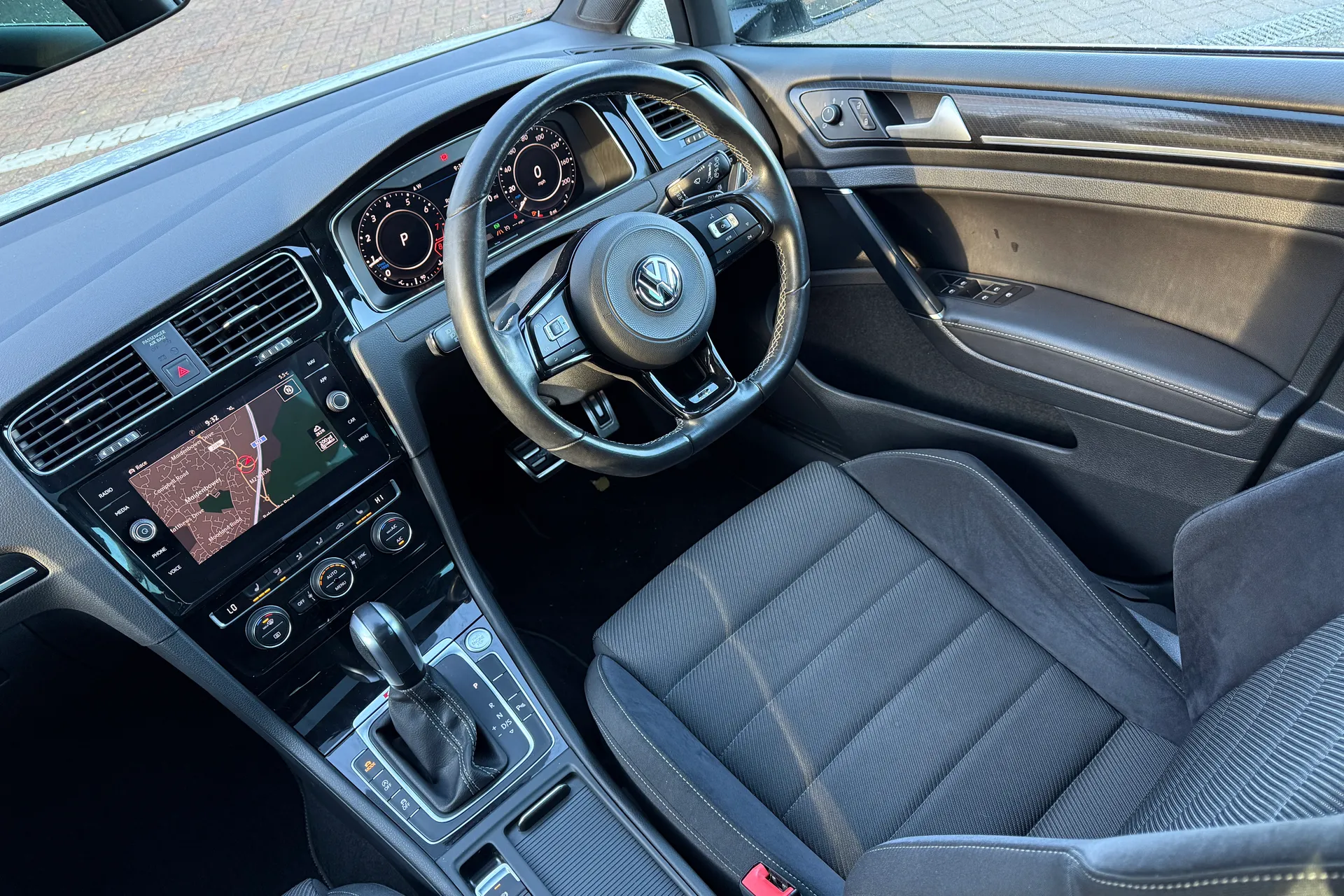 VOLKSWAGEN GOLF thumbnail image number 63