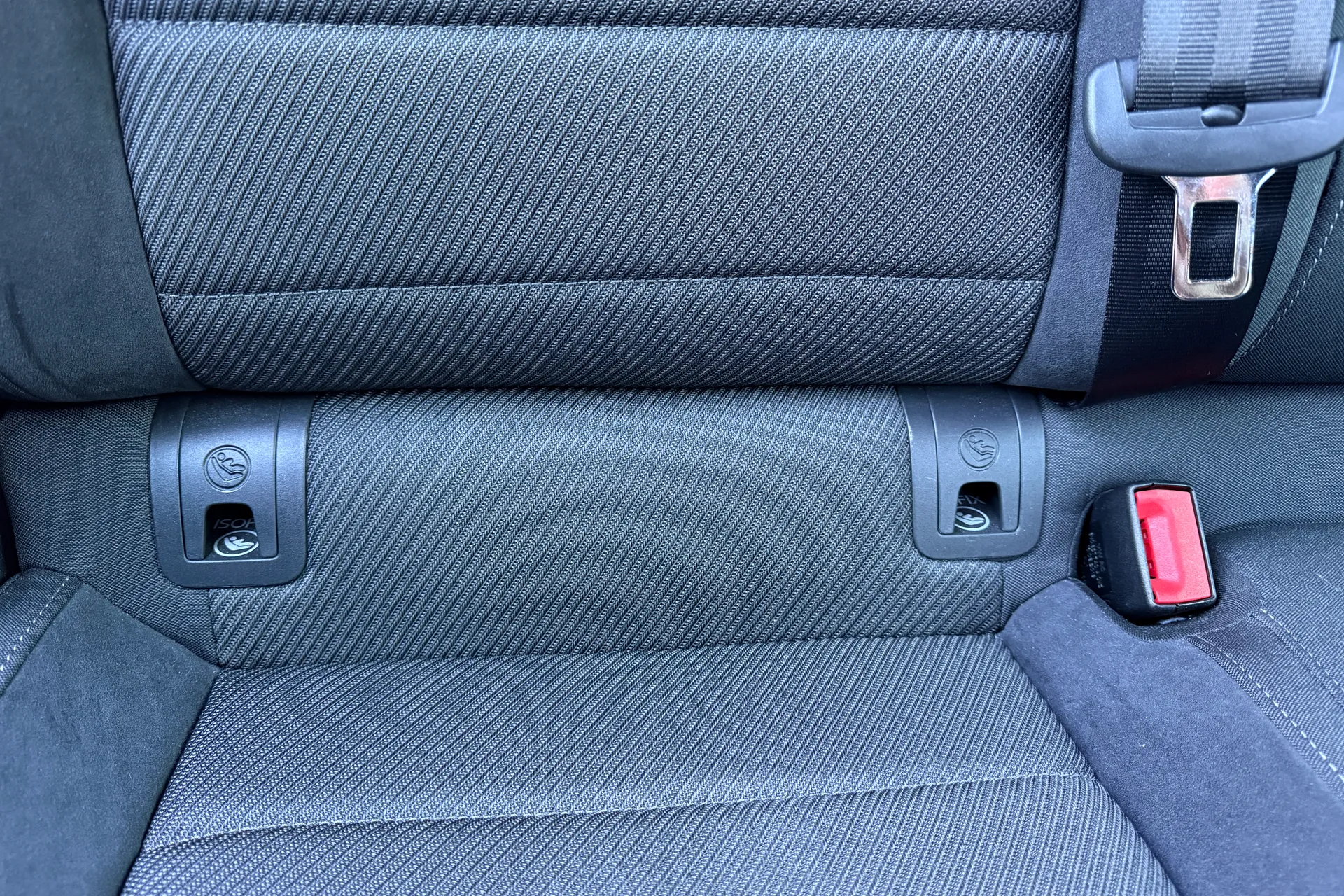 VOLKSWAGEN GOLF thumbnail image number 36