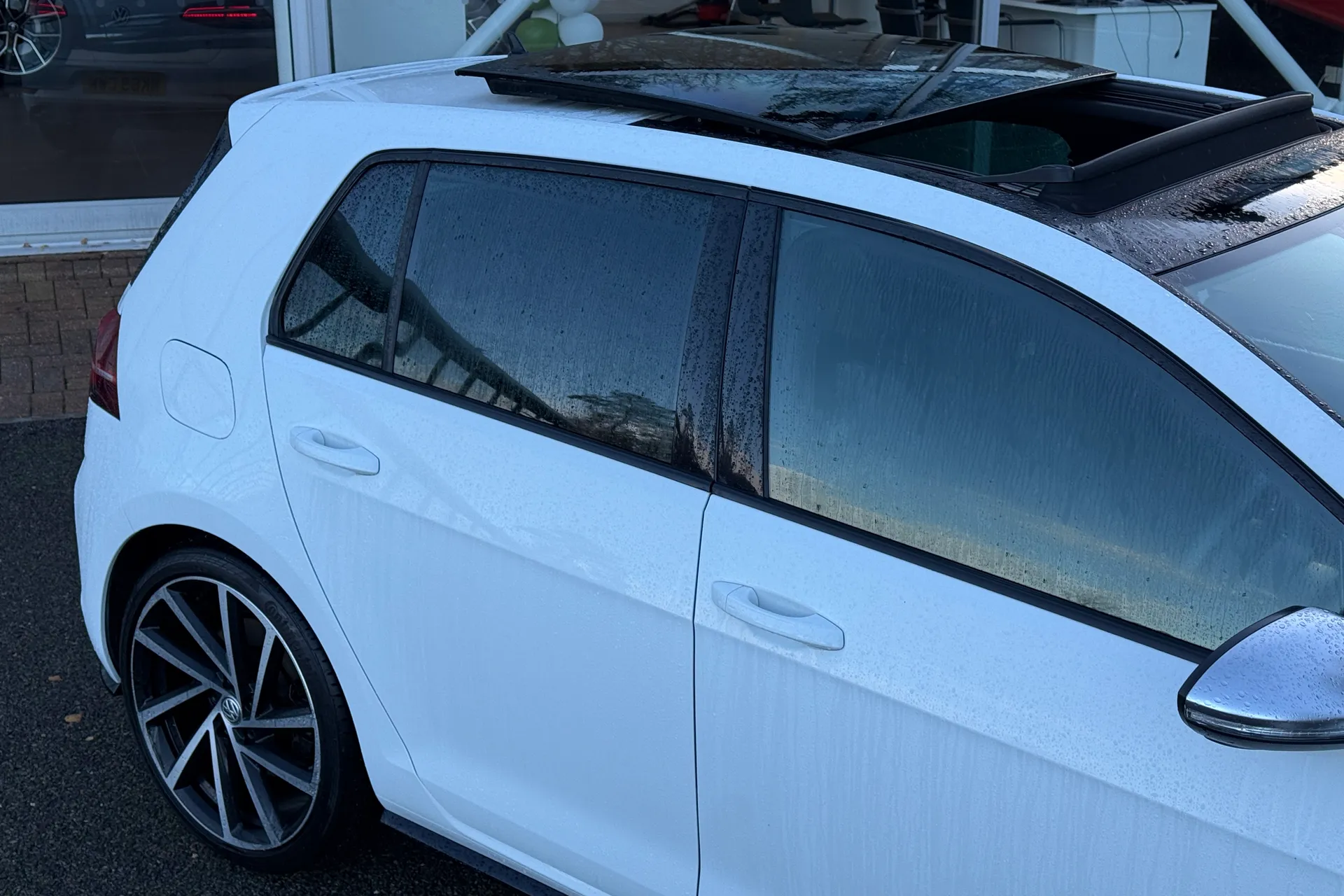 VOLKSWAGEN GOLF thumbnail image number 14