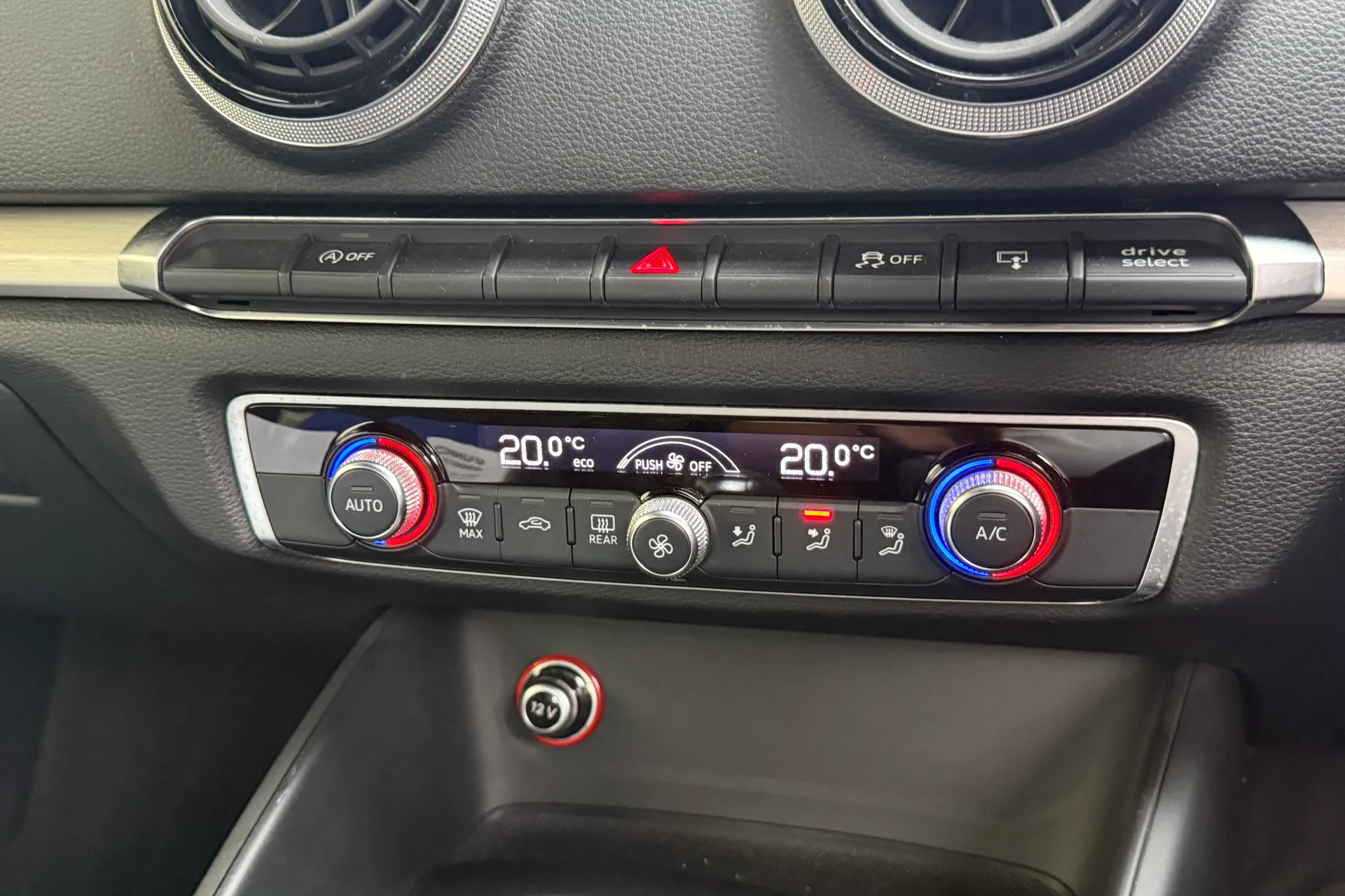 Audi A3 thumbnail image number 30