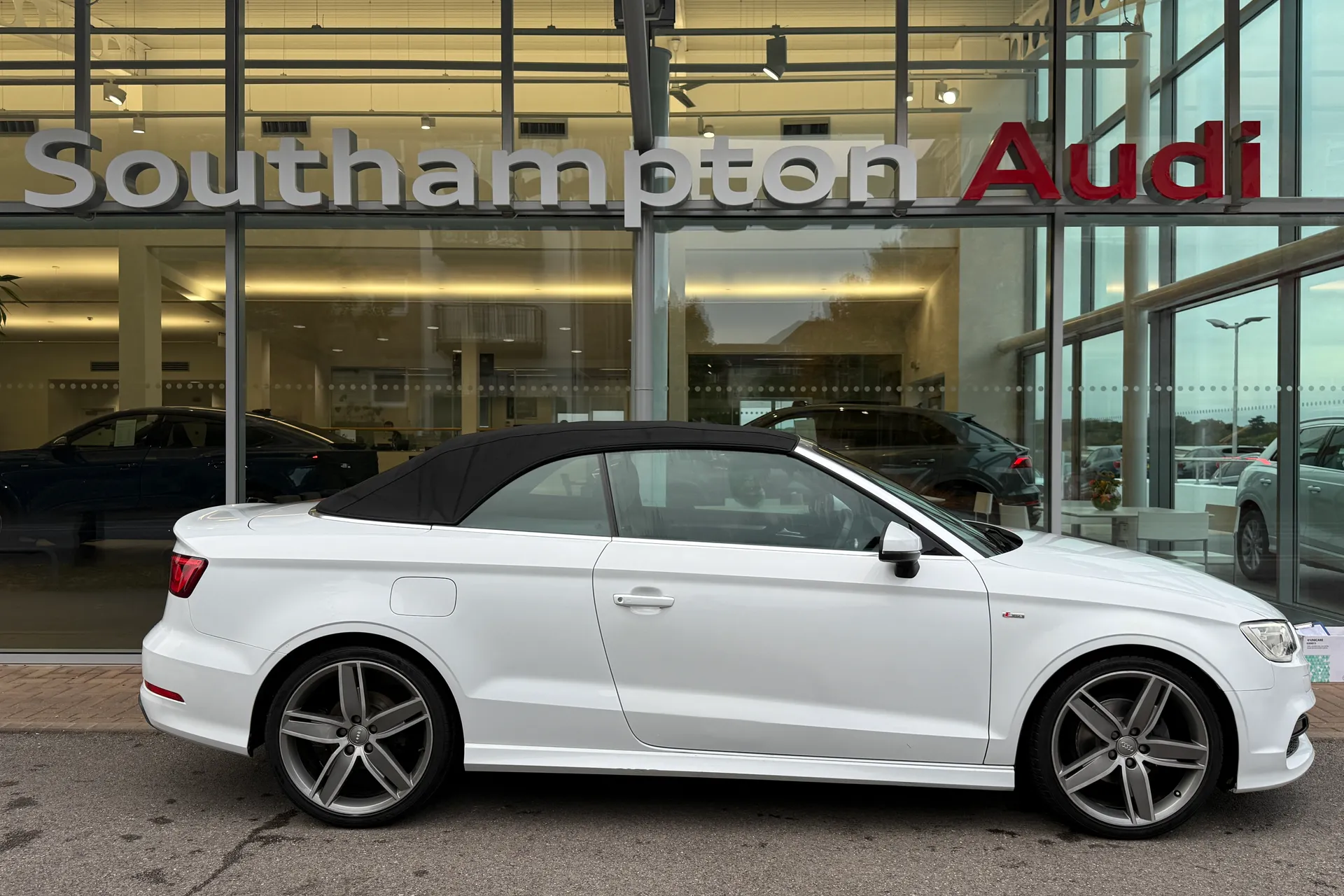 Audi A3 thumbnail image number 2