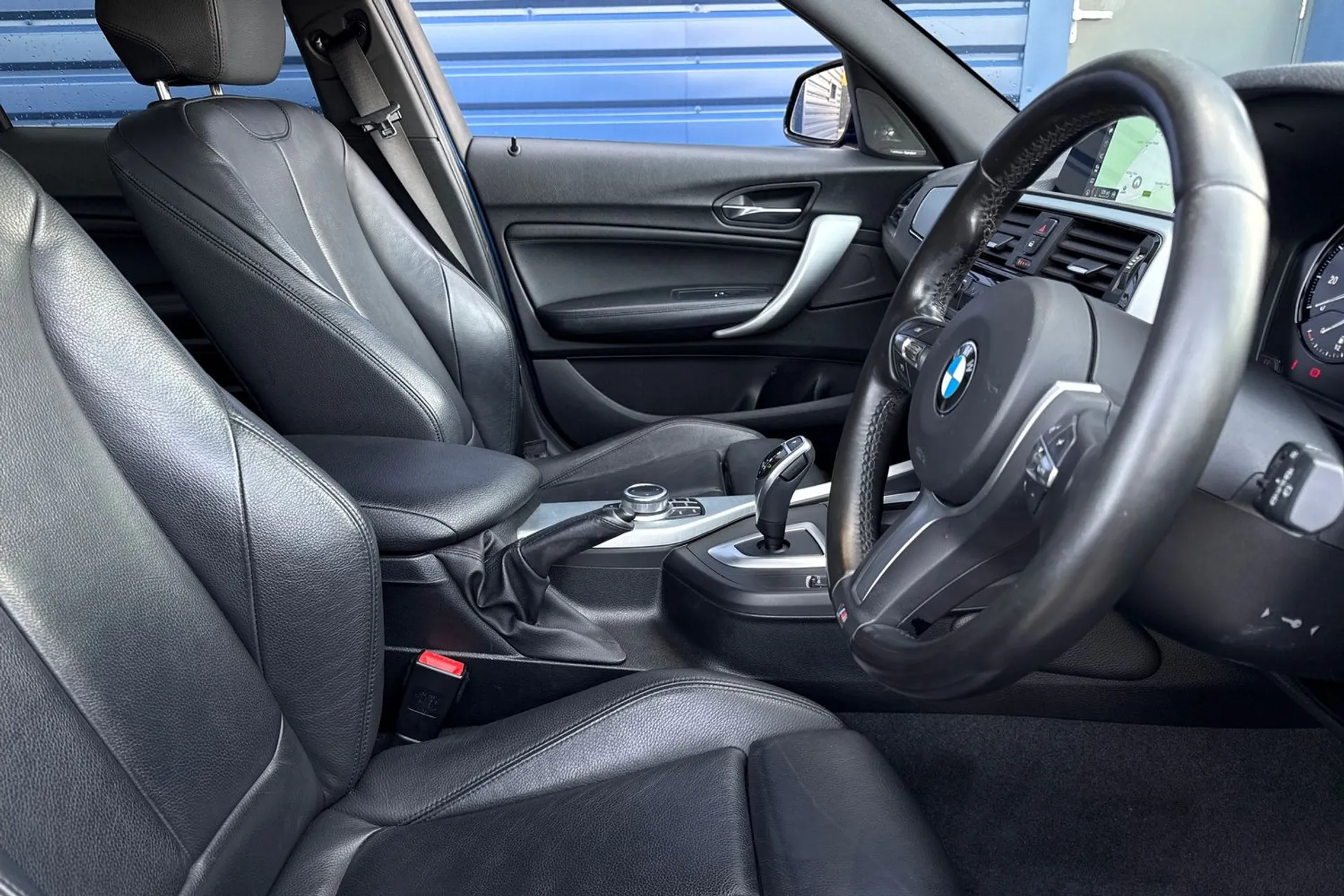 BMW 1 SERIES thumbnail image number 25