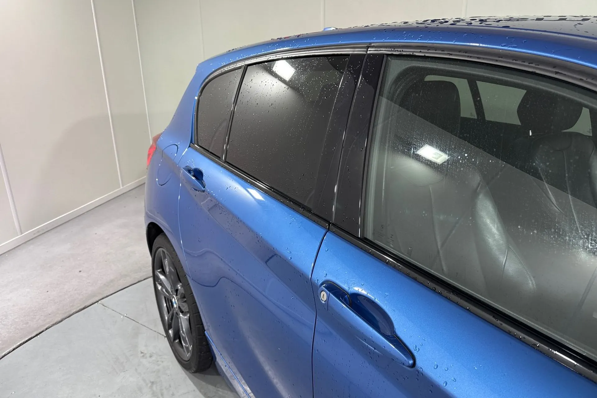 BMW 1 SERIES thumbnail image number 14