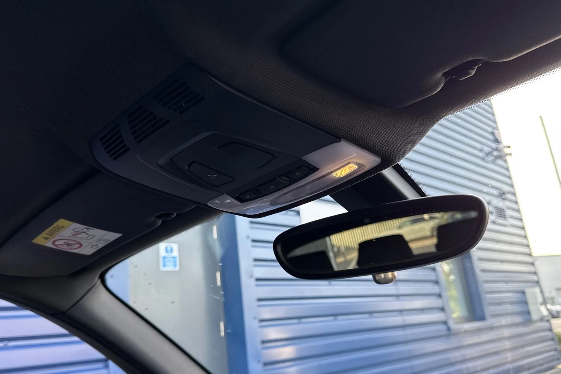 BMW 1 SERIES thumbnail image number 39