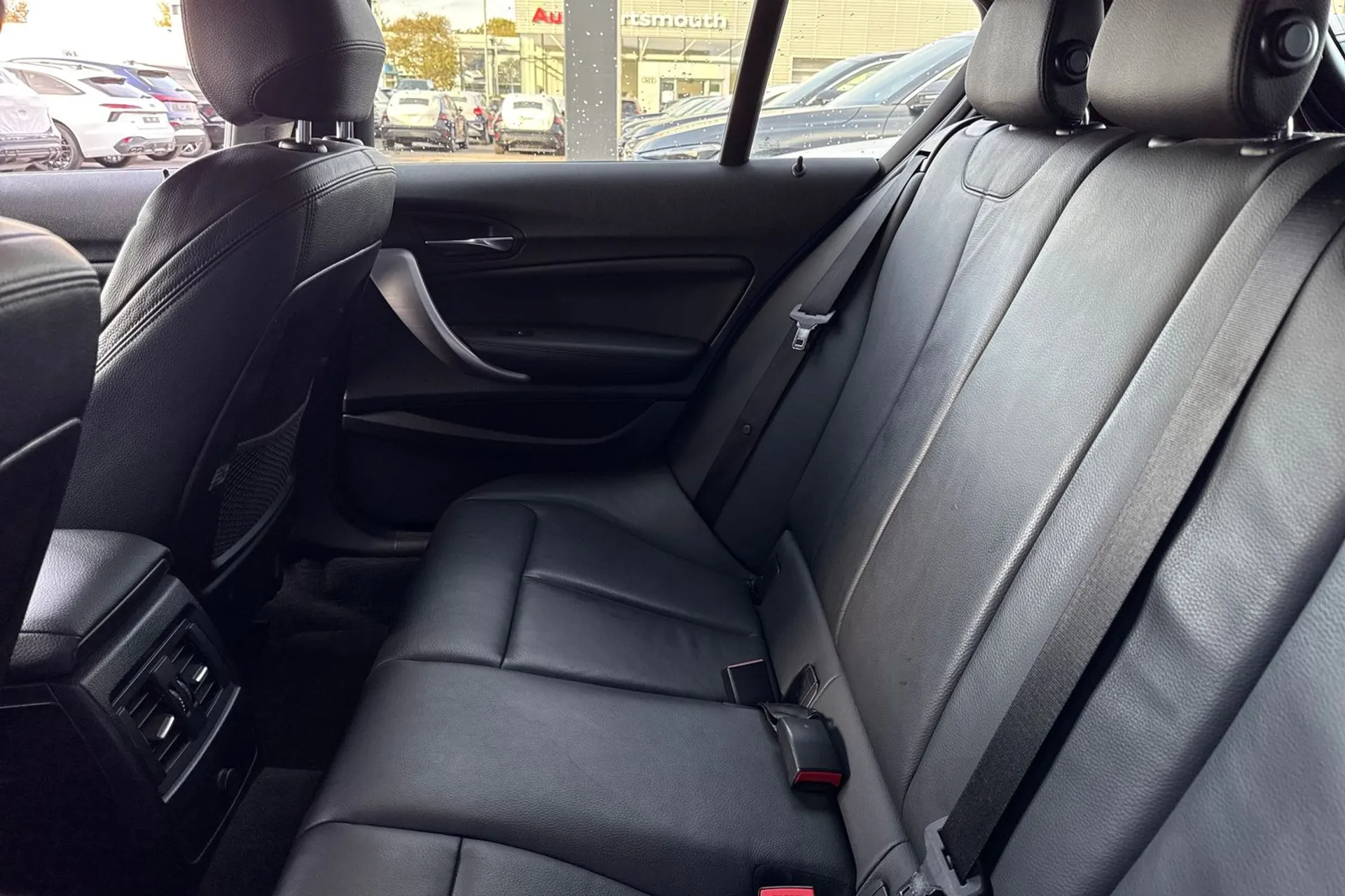 BMW 1 SERIES thumbnail image number 30