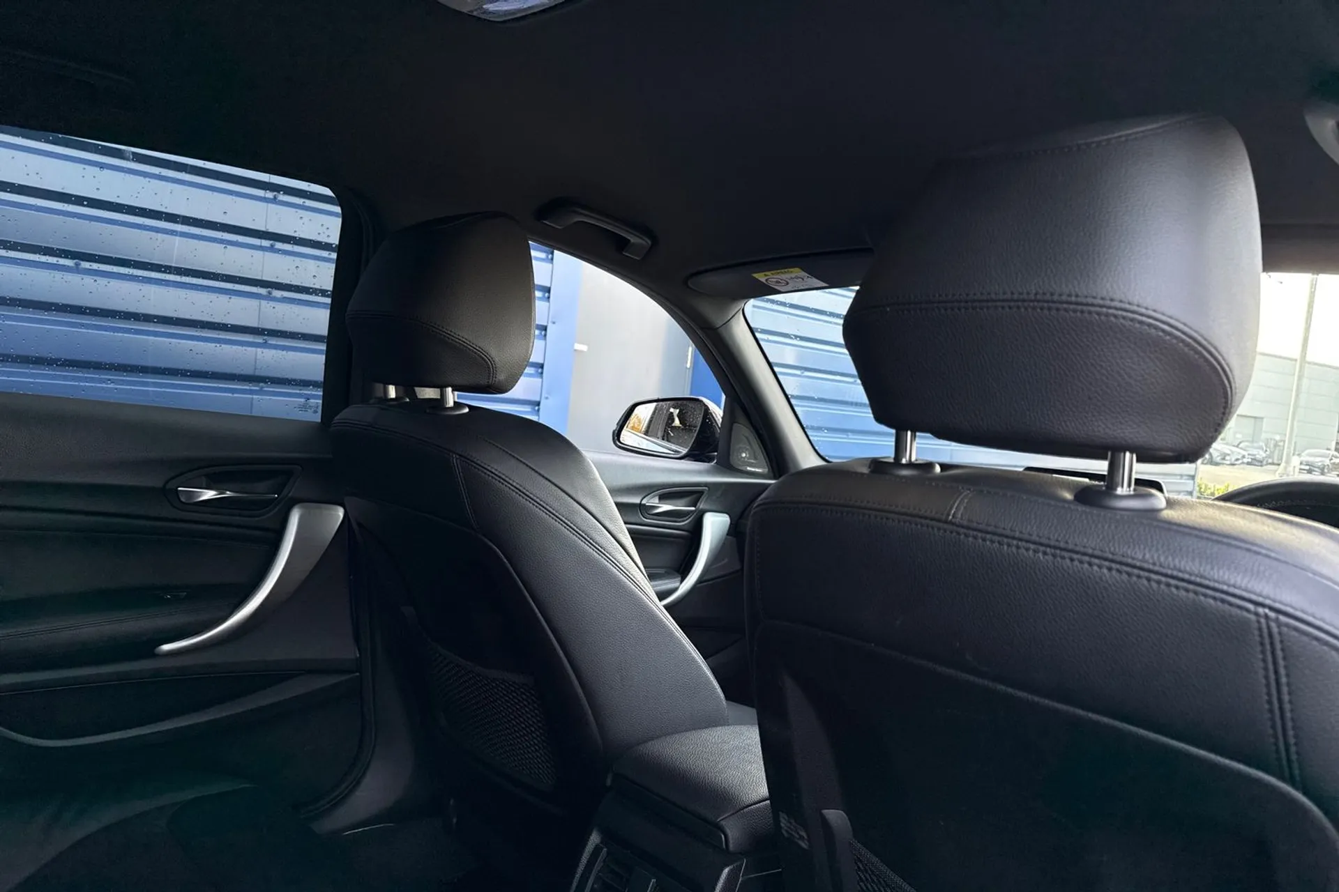 BMW 1 SERIES thumbnail image number 23