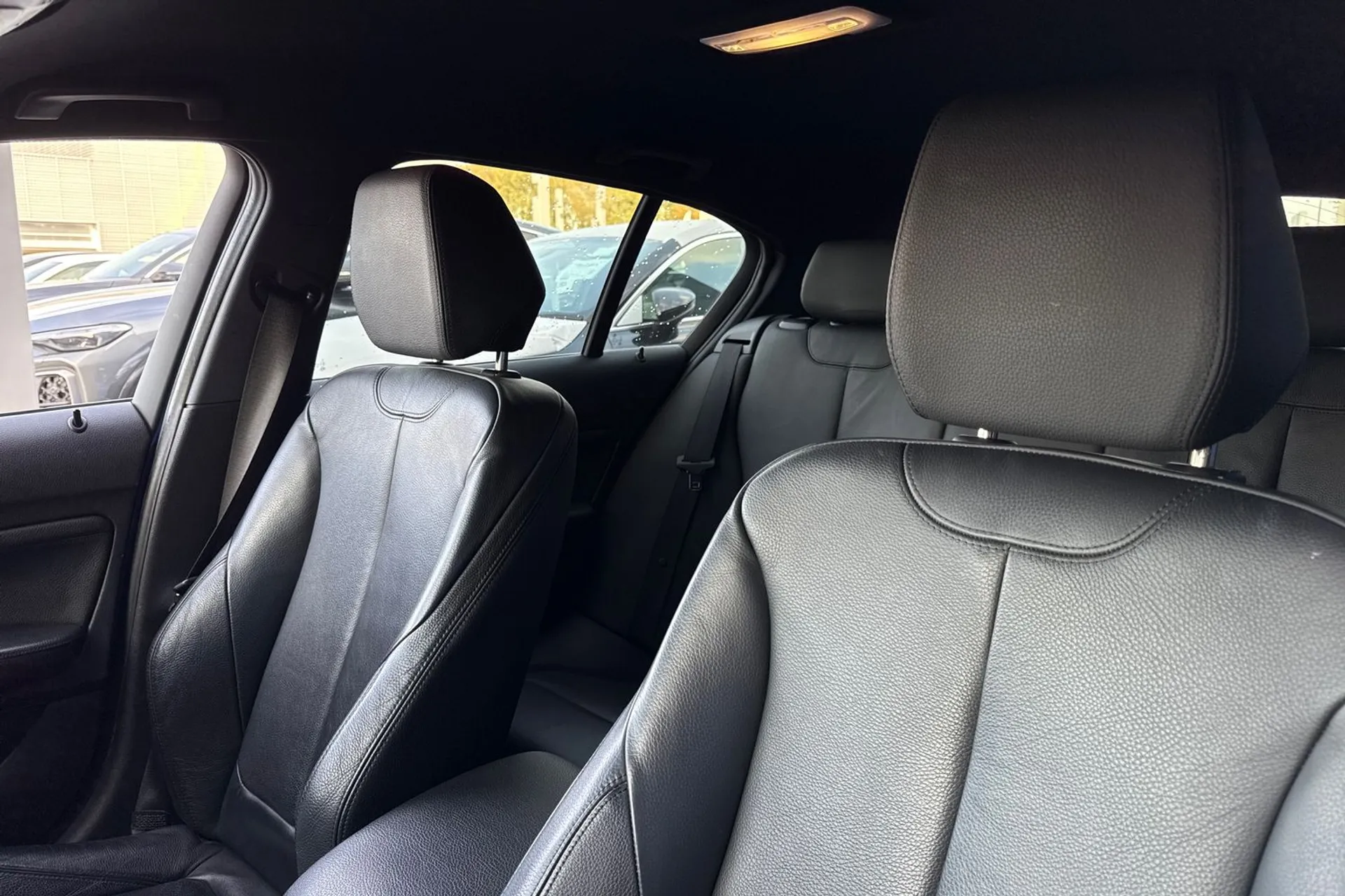 BMW 1 SERIES thumbnail image number 29