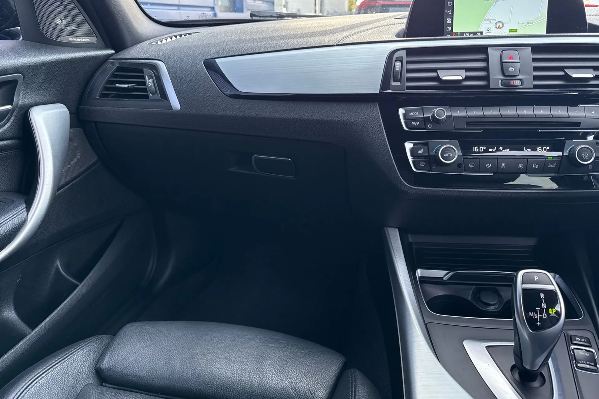 BMW 1 SERIES thumbnail image number 32