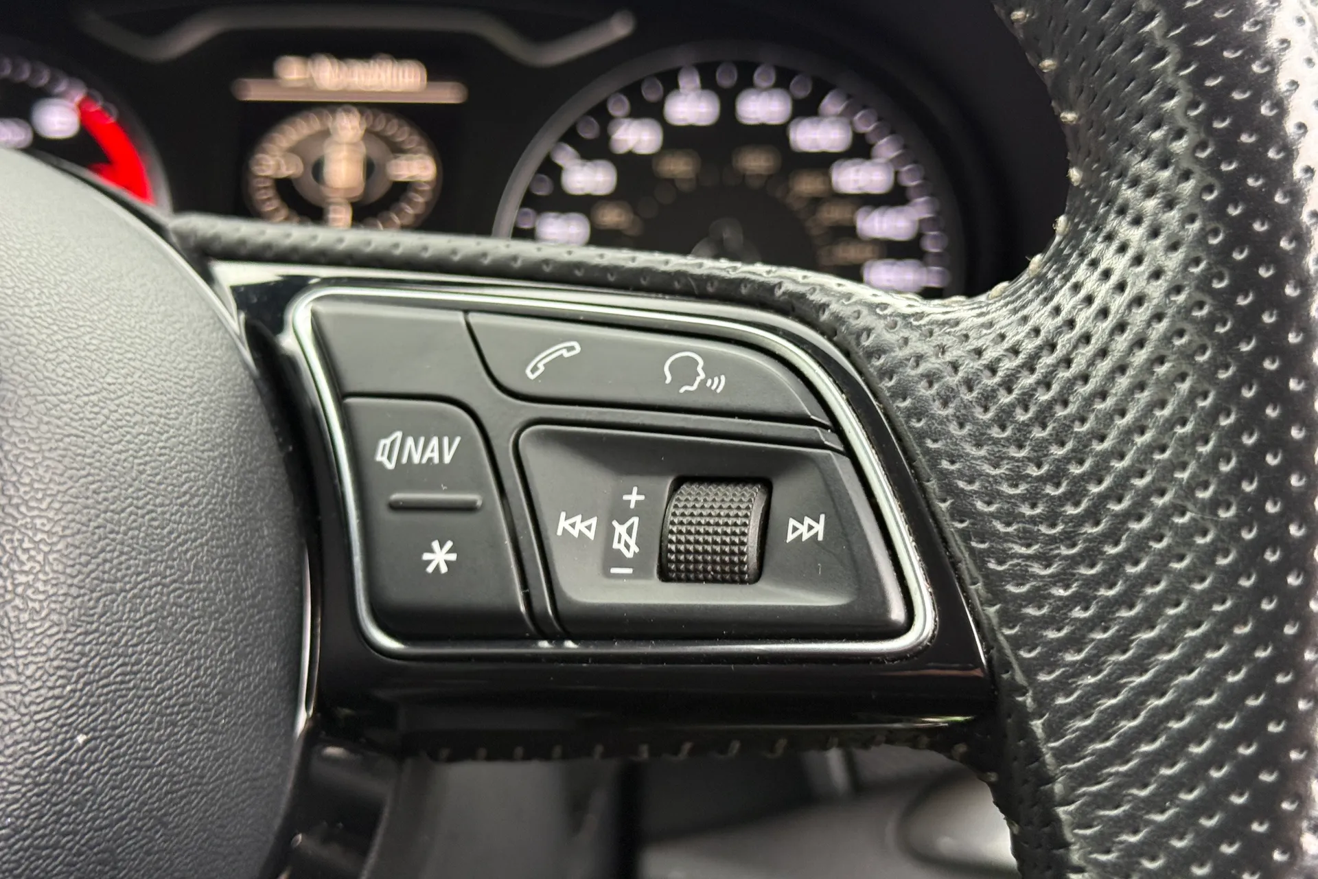 Audi A3 thumbnail image number 25