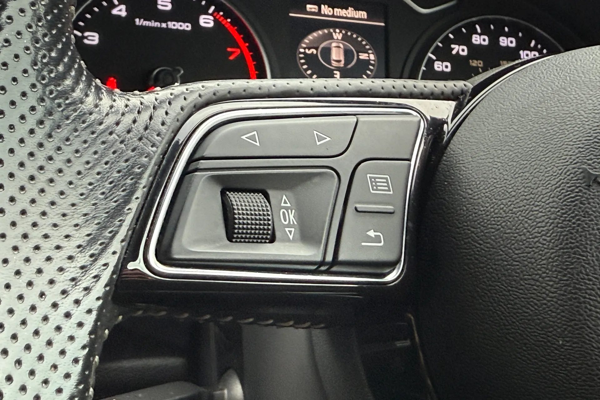 Audi A3 thumbnail image number 24