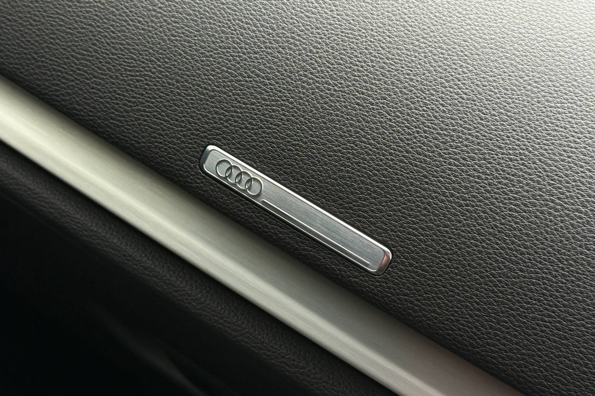 Audi A3 thumbnail image number 12
