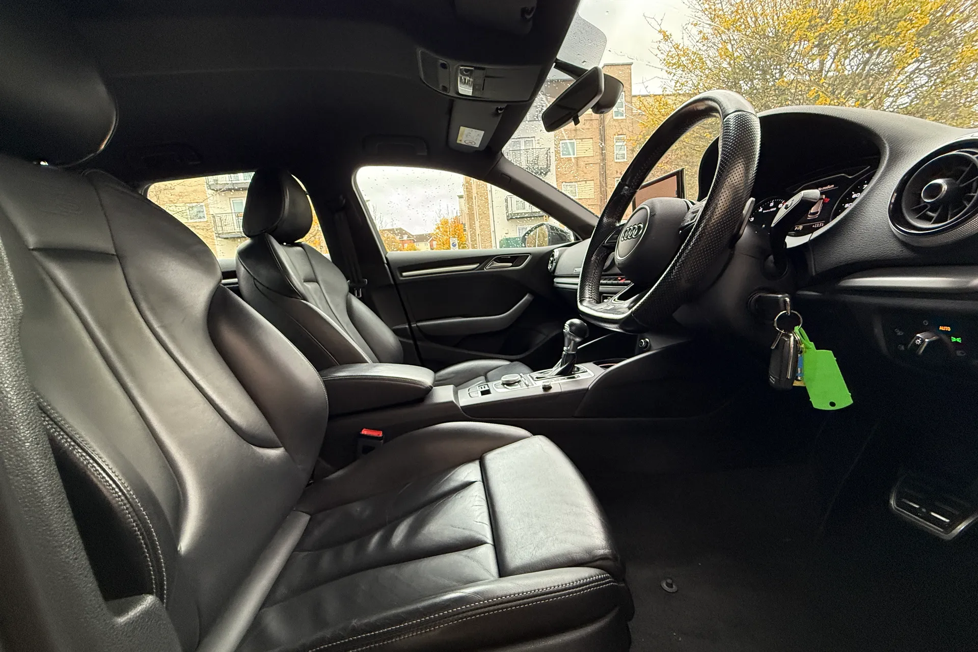 Audi A3 thumbnail image number 32