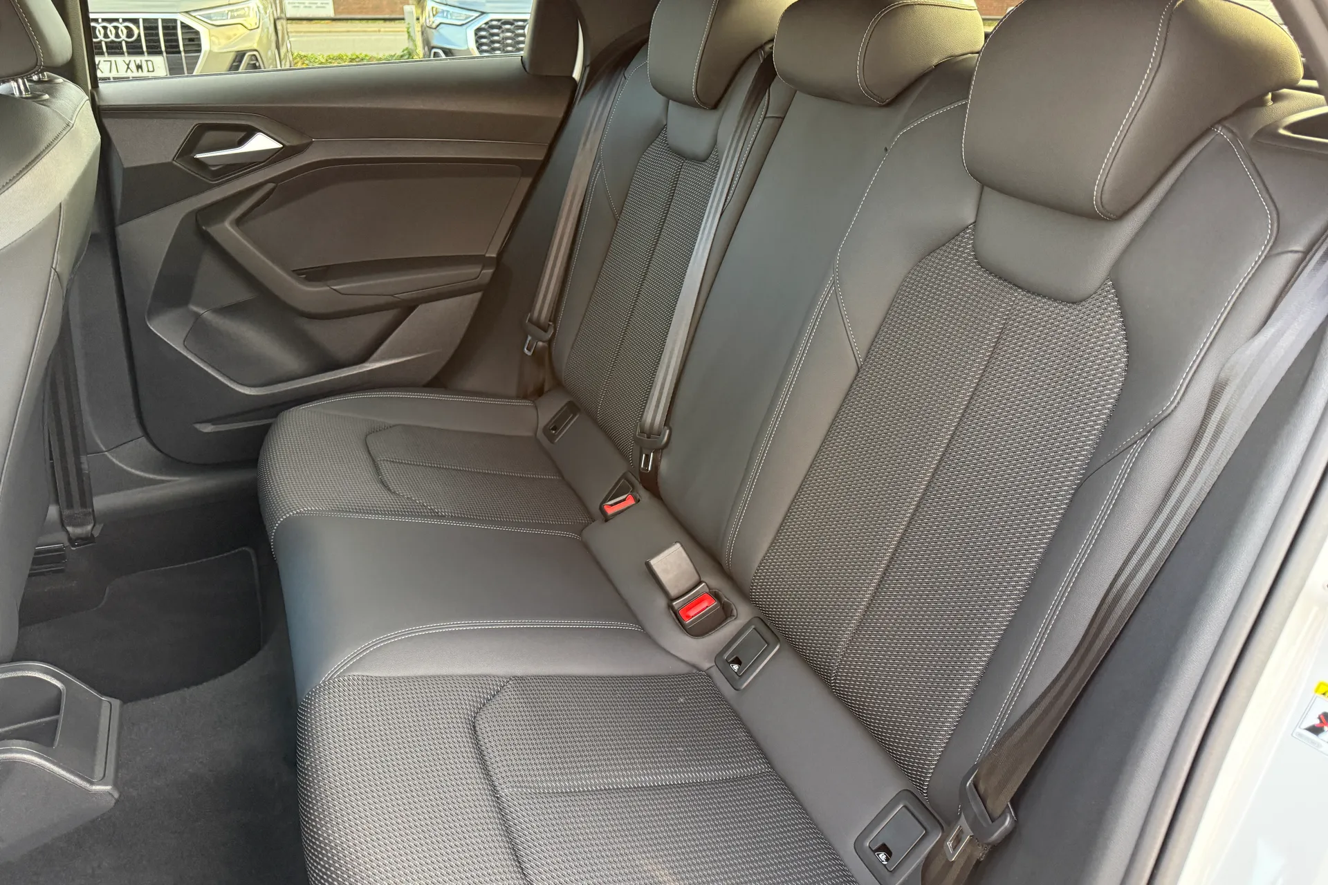 Audi A1 thumbnail image number 37