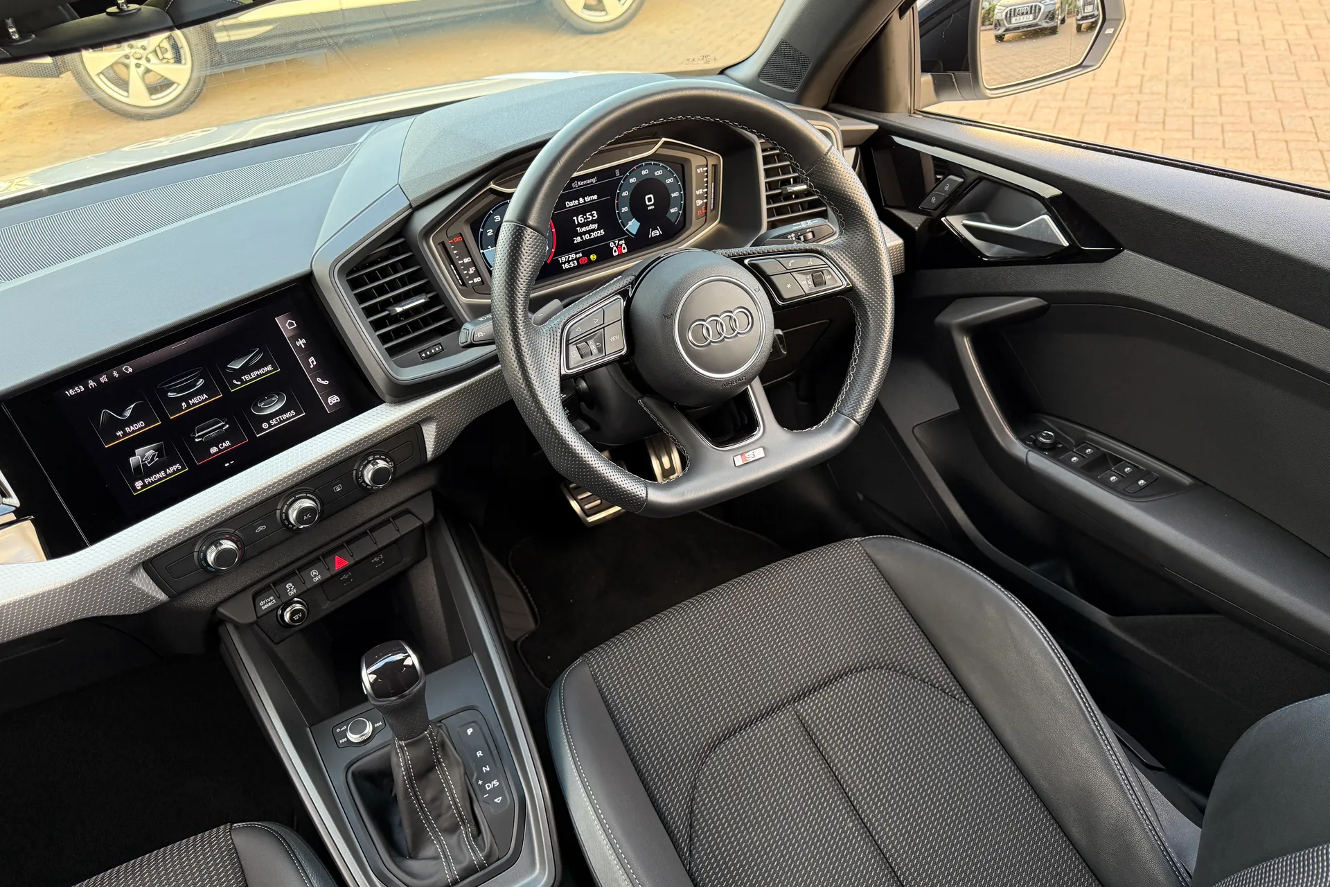 Audi A1 thumbnail image number 36