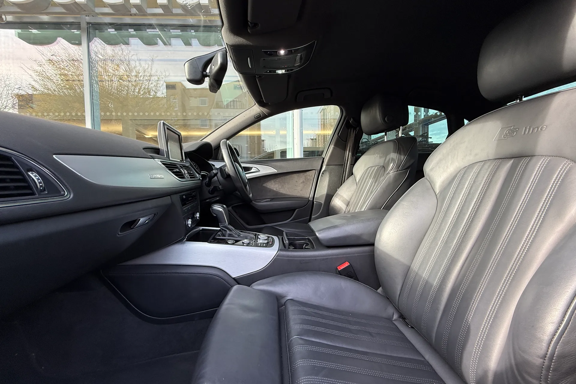 Audi A6 thumbnail image number 26