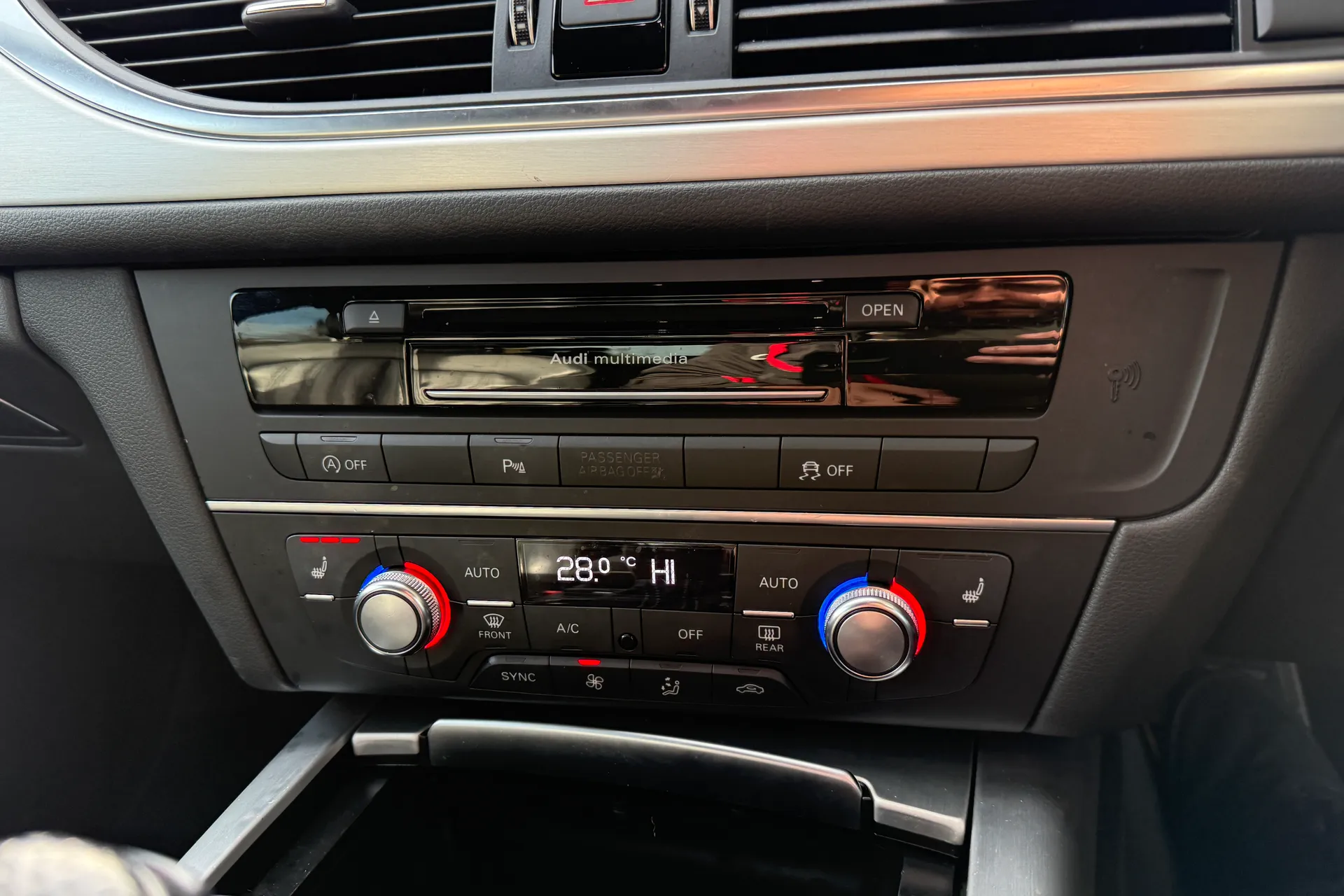 Audi A6 thumbnail image number 44