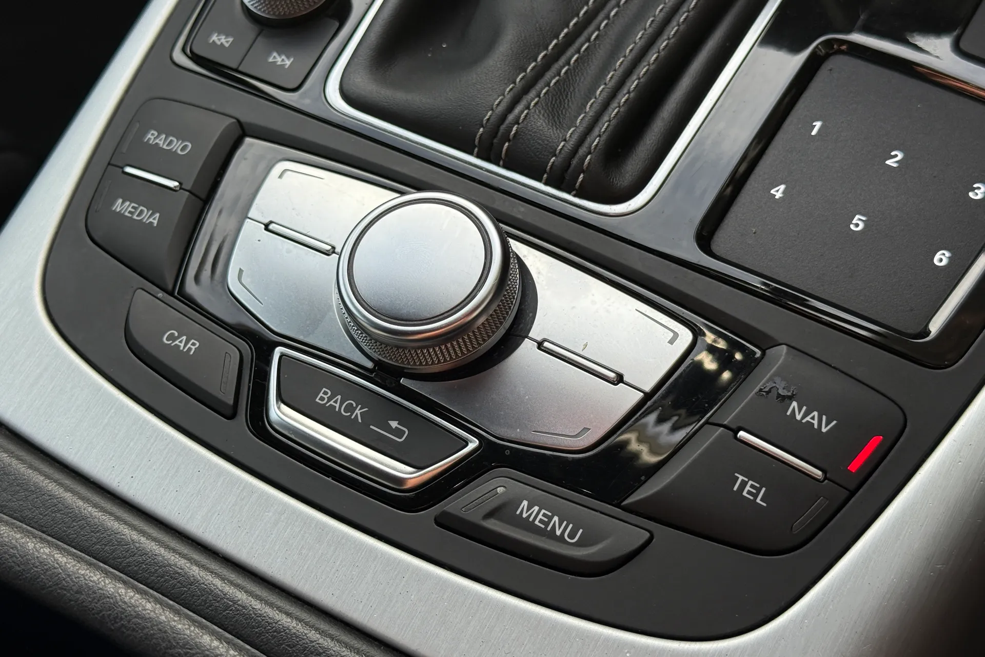 Audi A6 thumbnail image number 38