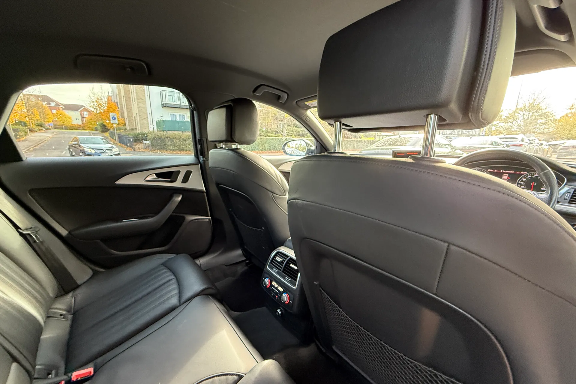 Audi A6 thumbnail image number 24