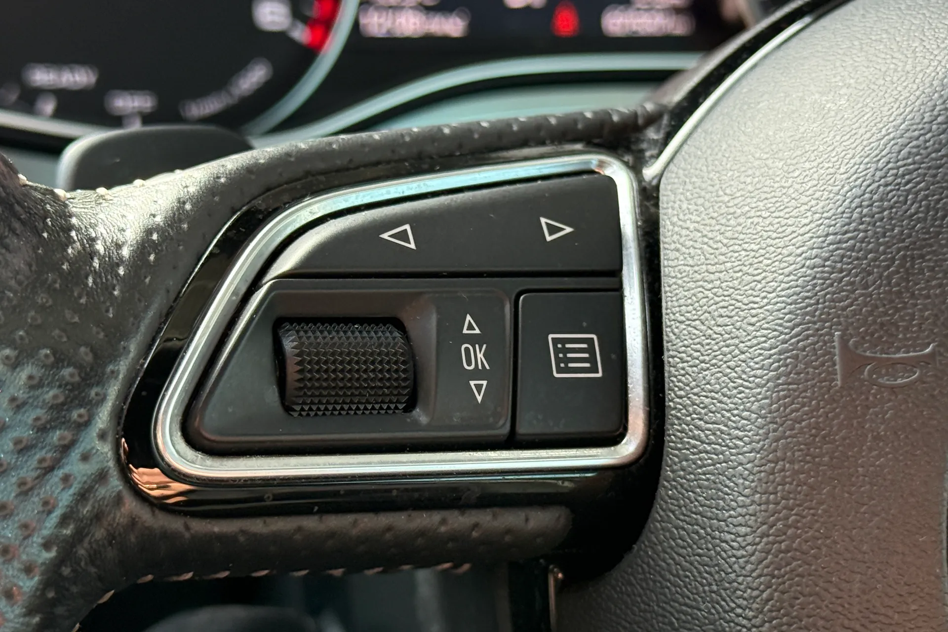 Audi A6 thumbnail image number 50