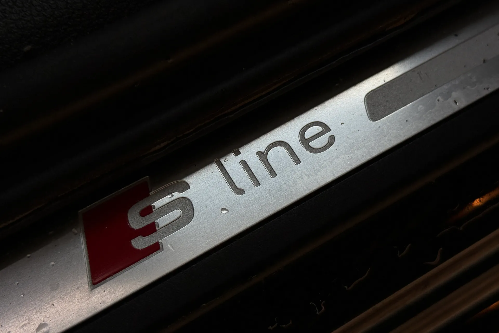 Audi A6 thumbnail image number 35