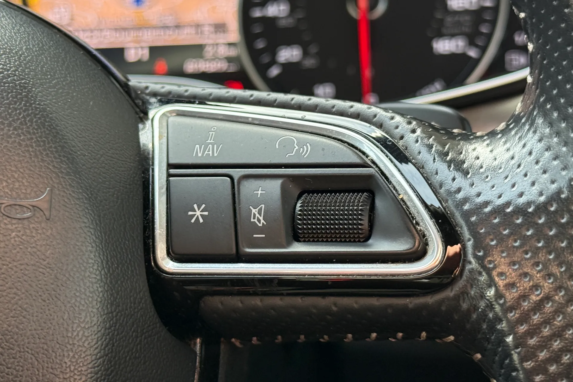 Audi A6 thumbnail image number 51