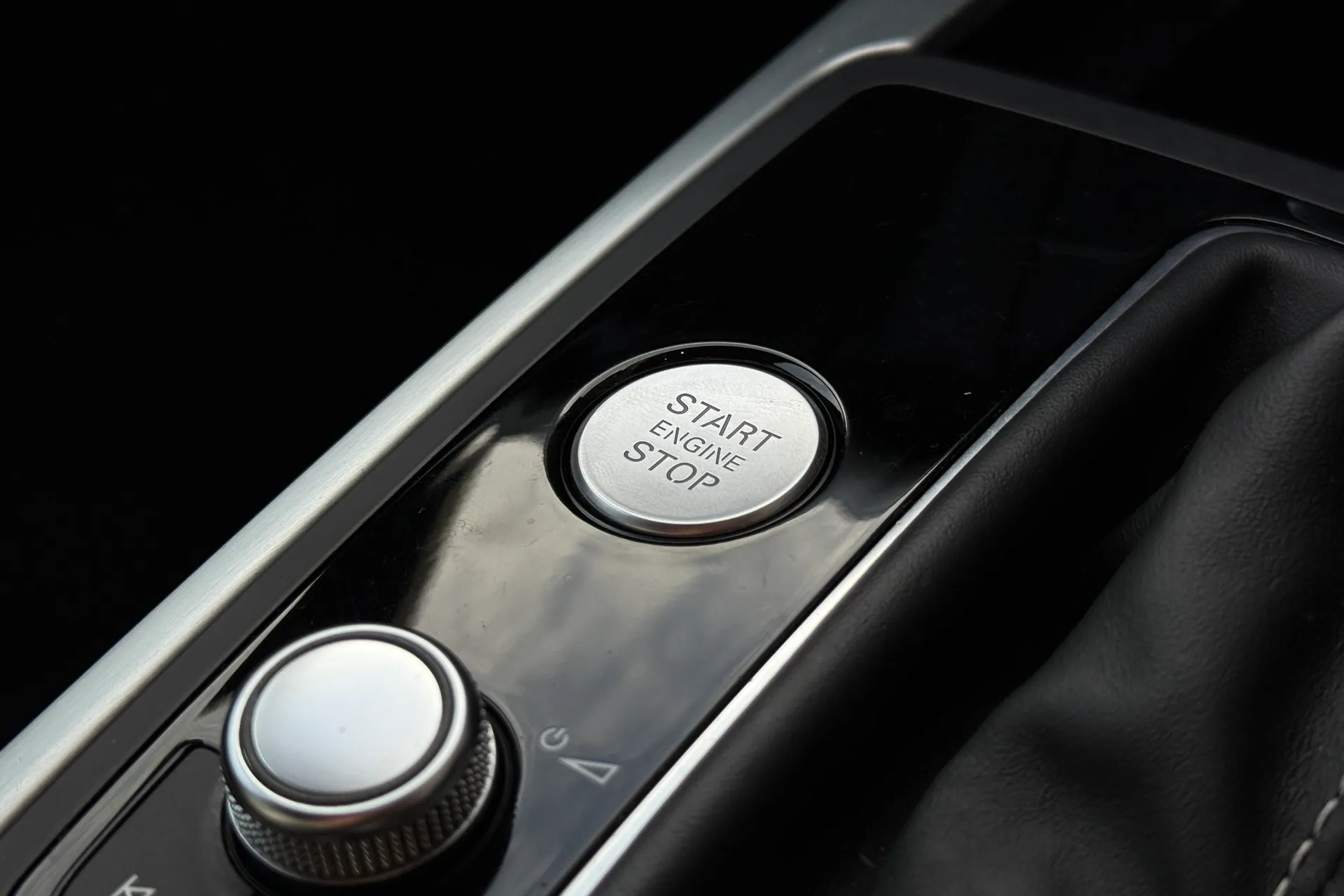 Audi A6 thumbnail image number 36