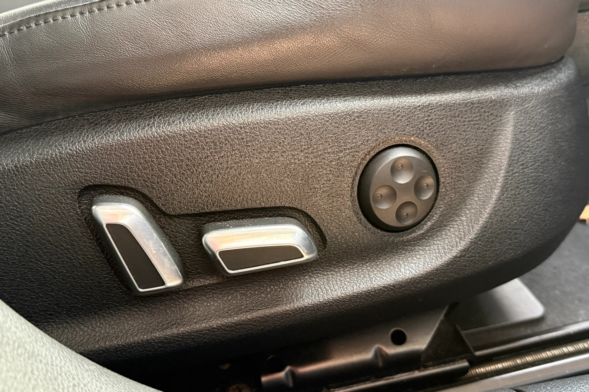 Audi A6 thumbnail image number 5