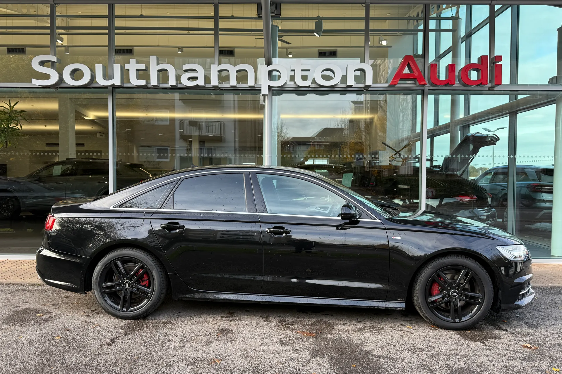 Audi A6 thumbnail image number 2