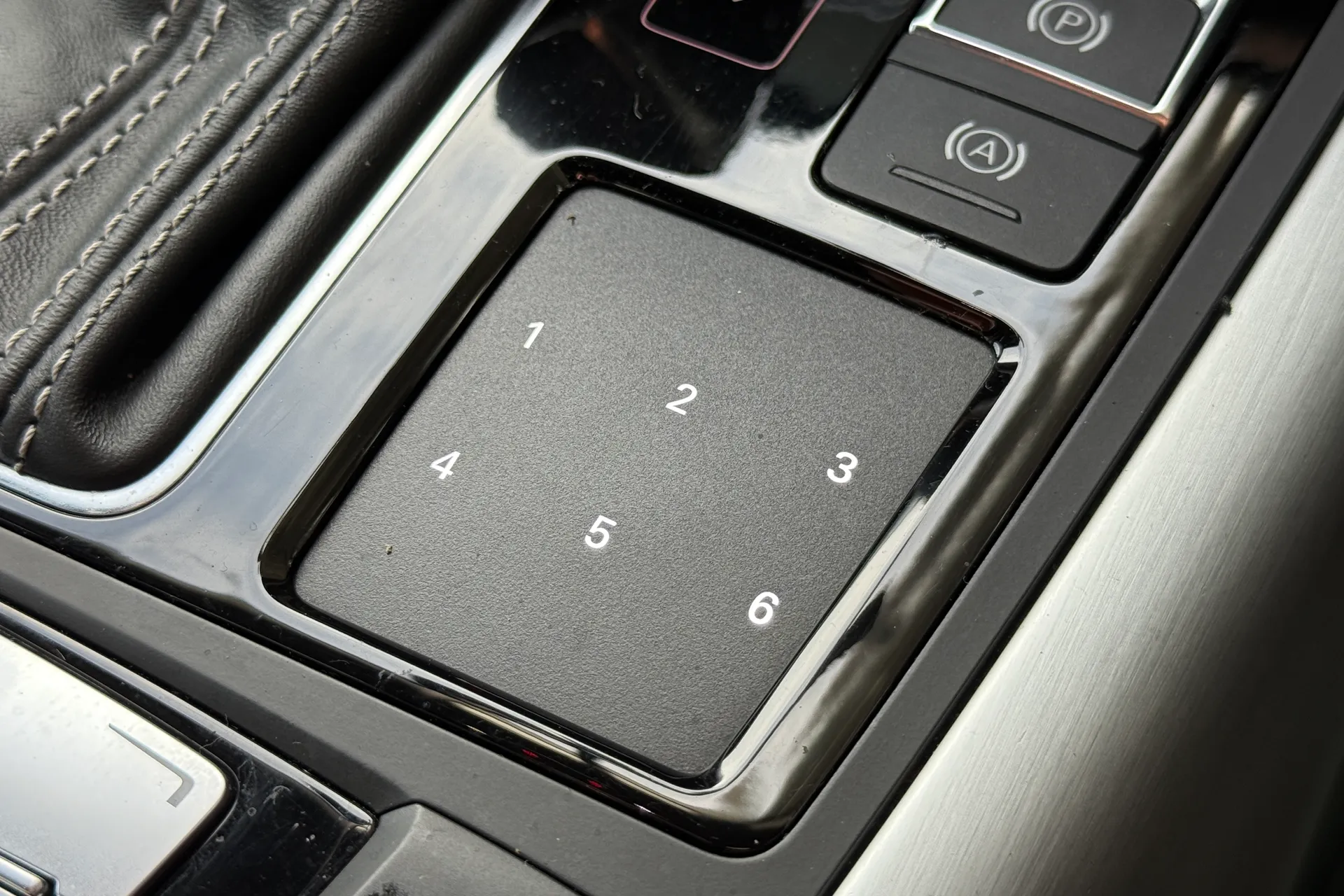 Audi A6 thumbnail image number 41