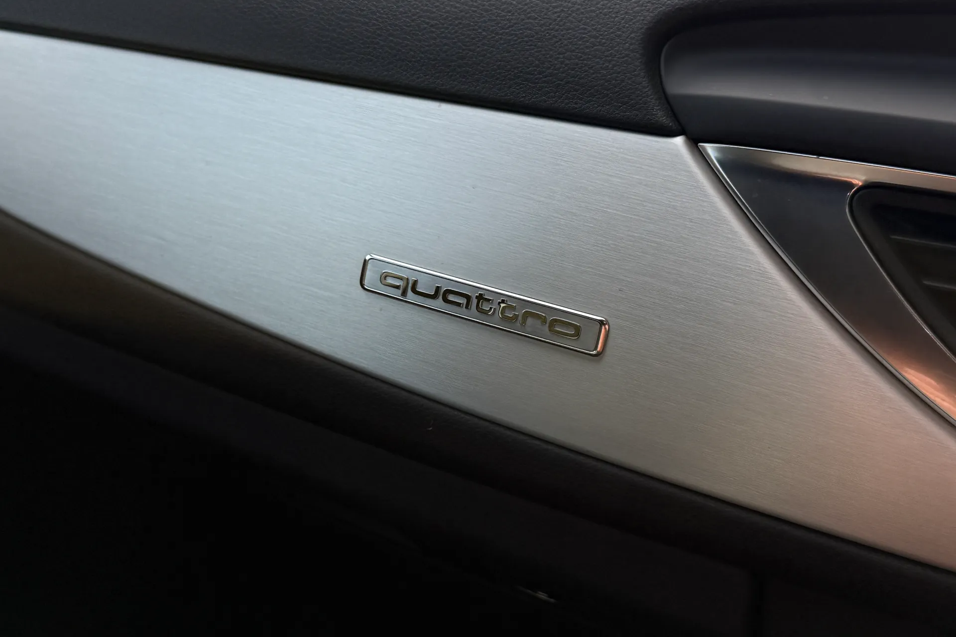 Audi A6 thumbnail image number 45